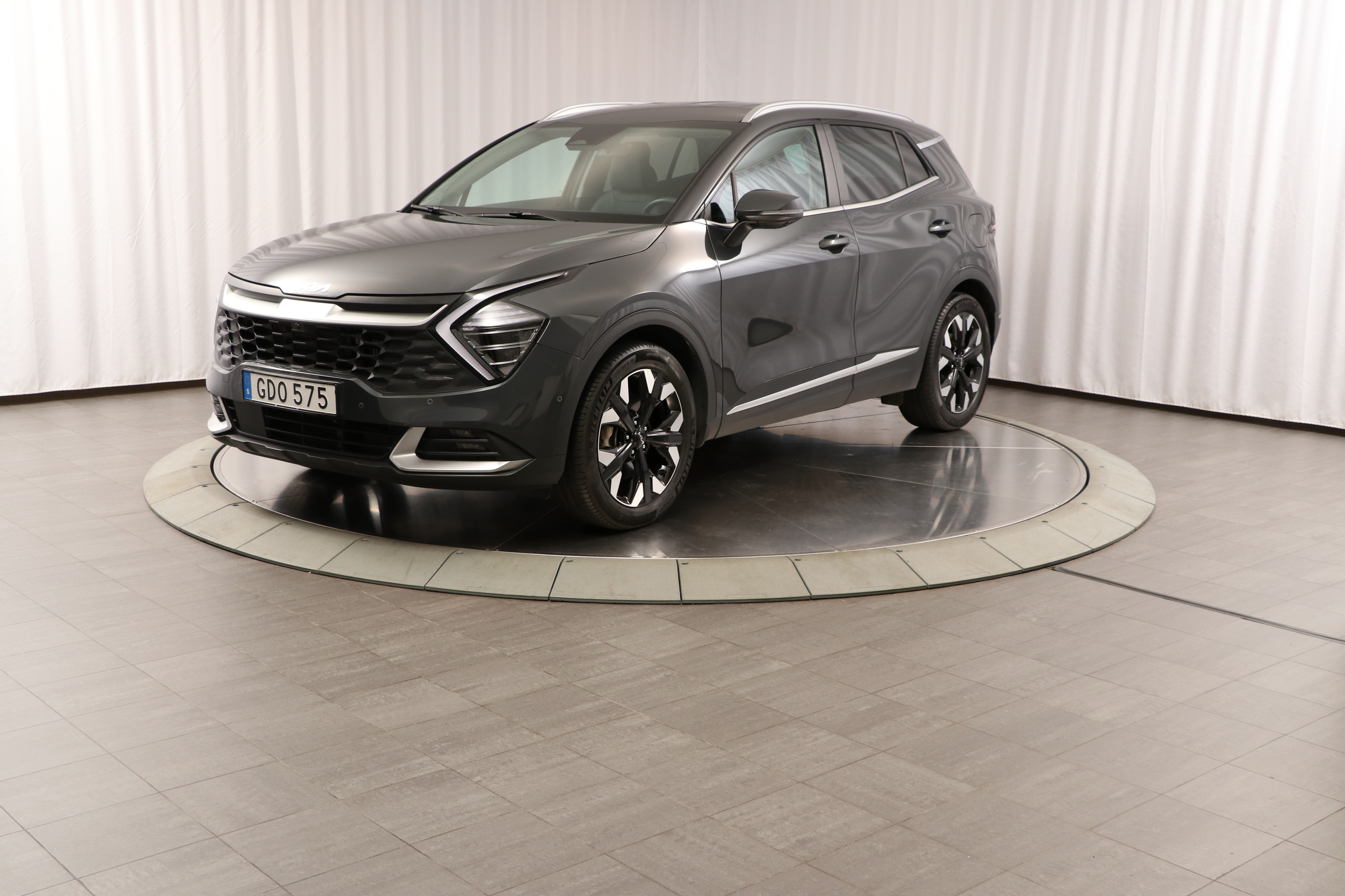 PHEV Advance AWD image