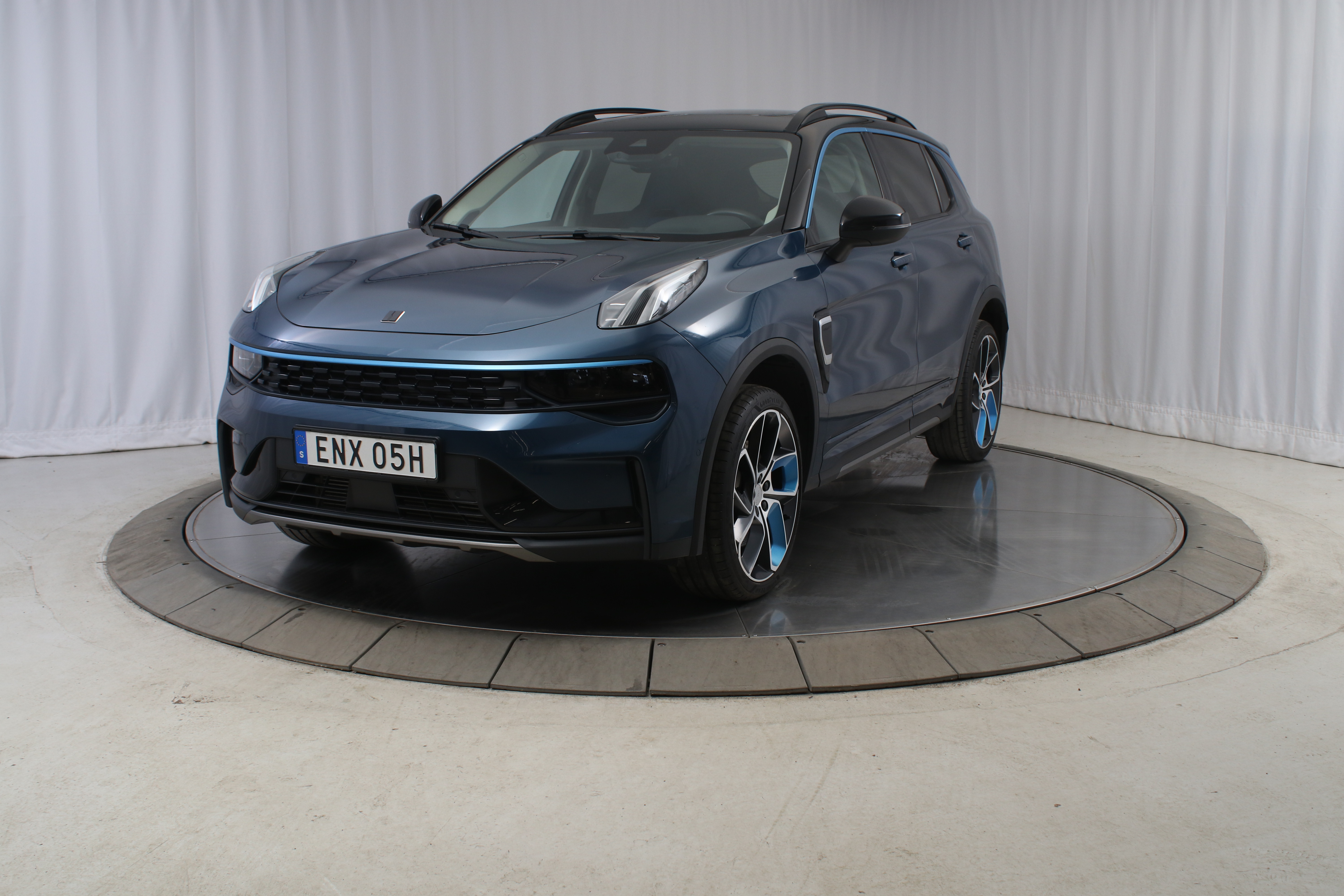 01 PHEV image