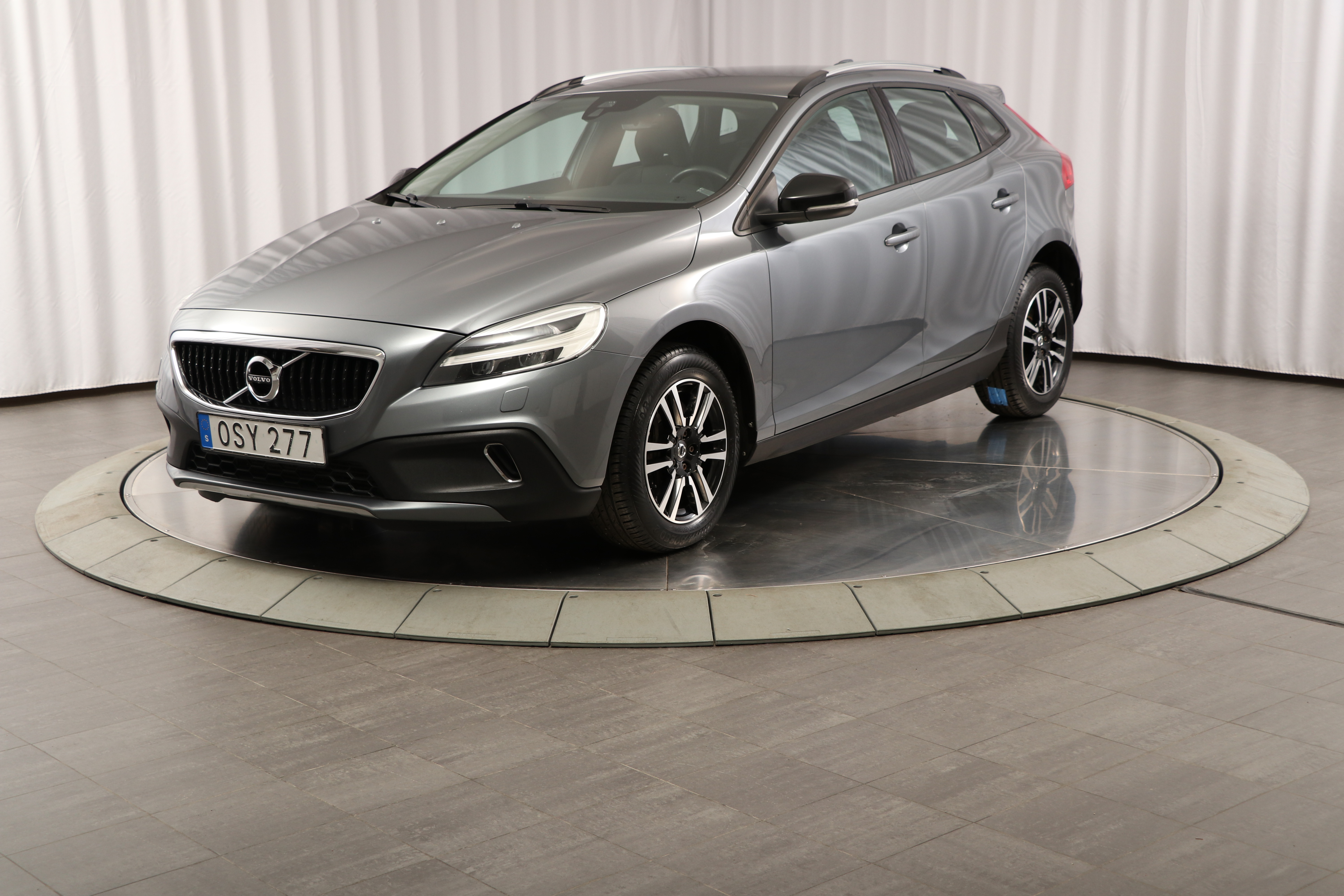 V40 Cross Country D3 Business Advanced image