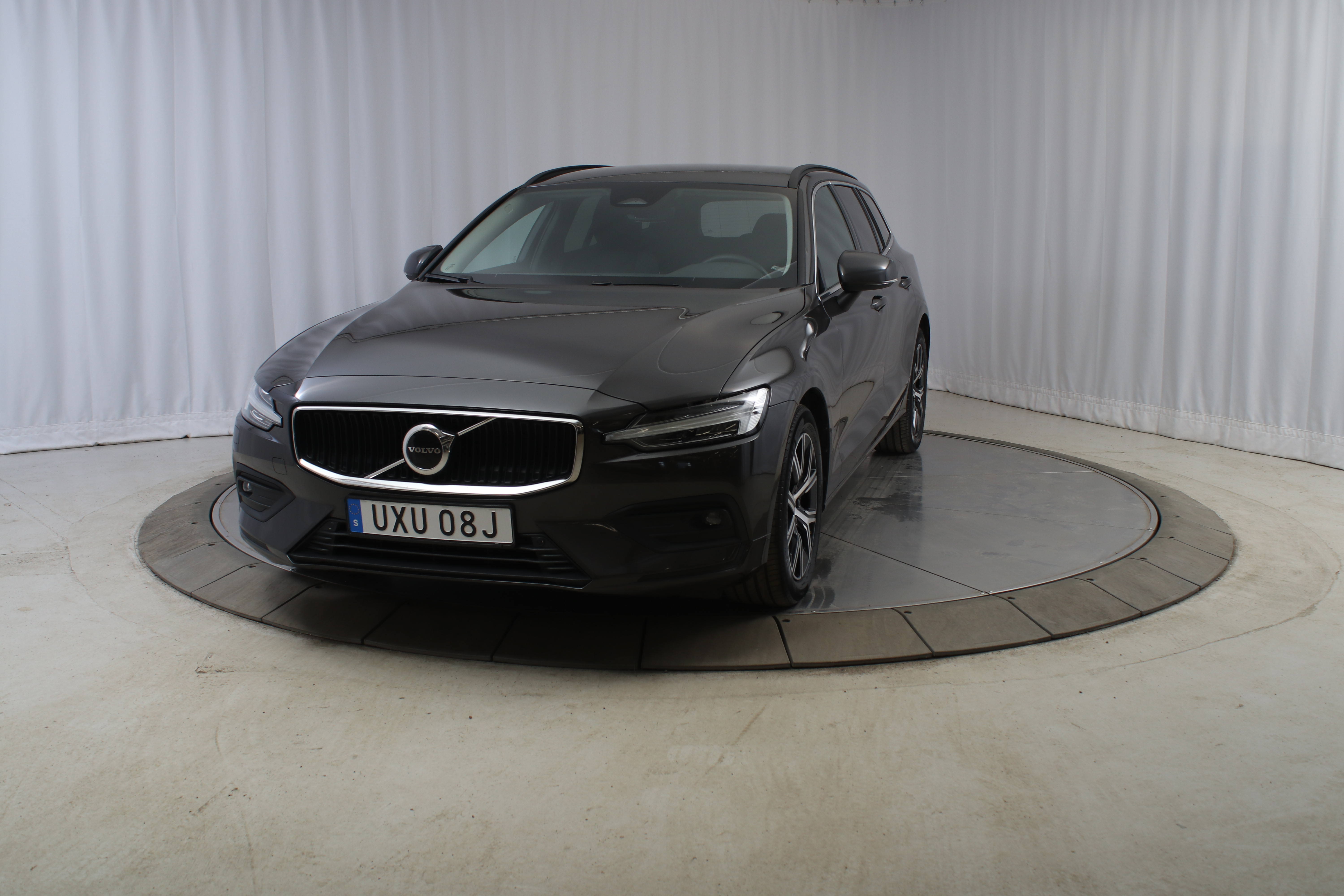 V60 B4 Bensin Core image