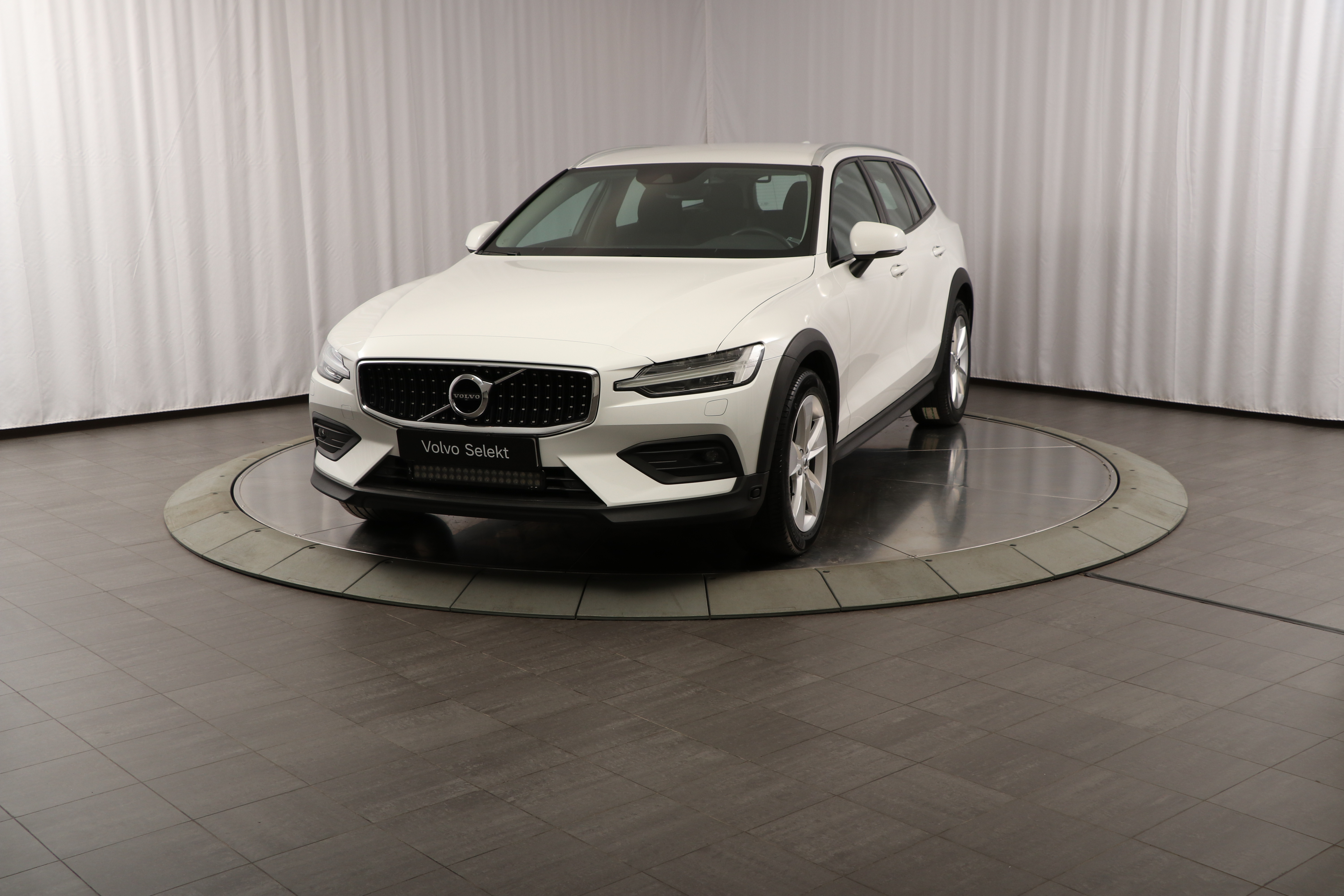 V60 Cross Country B4 AWD D Adv NaviP Edt image