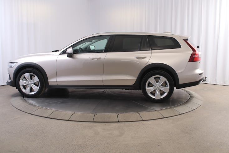 V60 Cross Country B4 AWD Diesel Core image 3