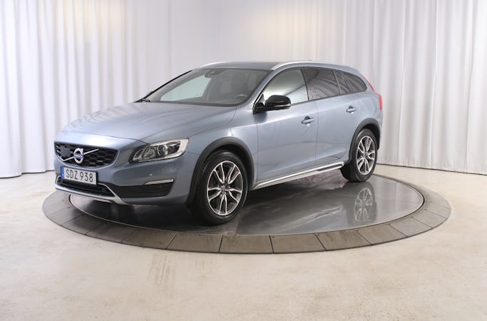 V60 Cross Country D4 AWD Classic Plus image