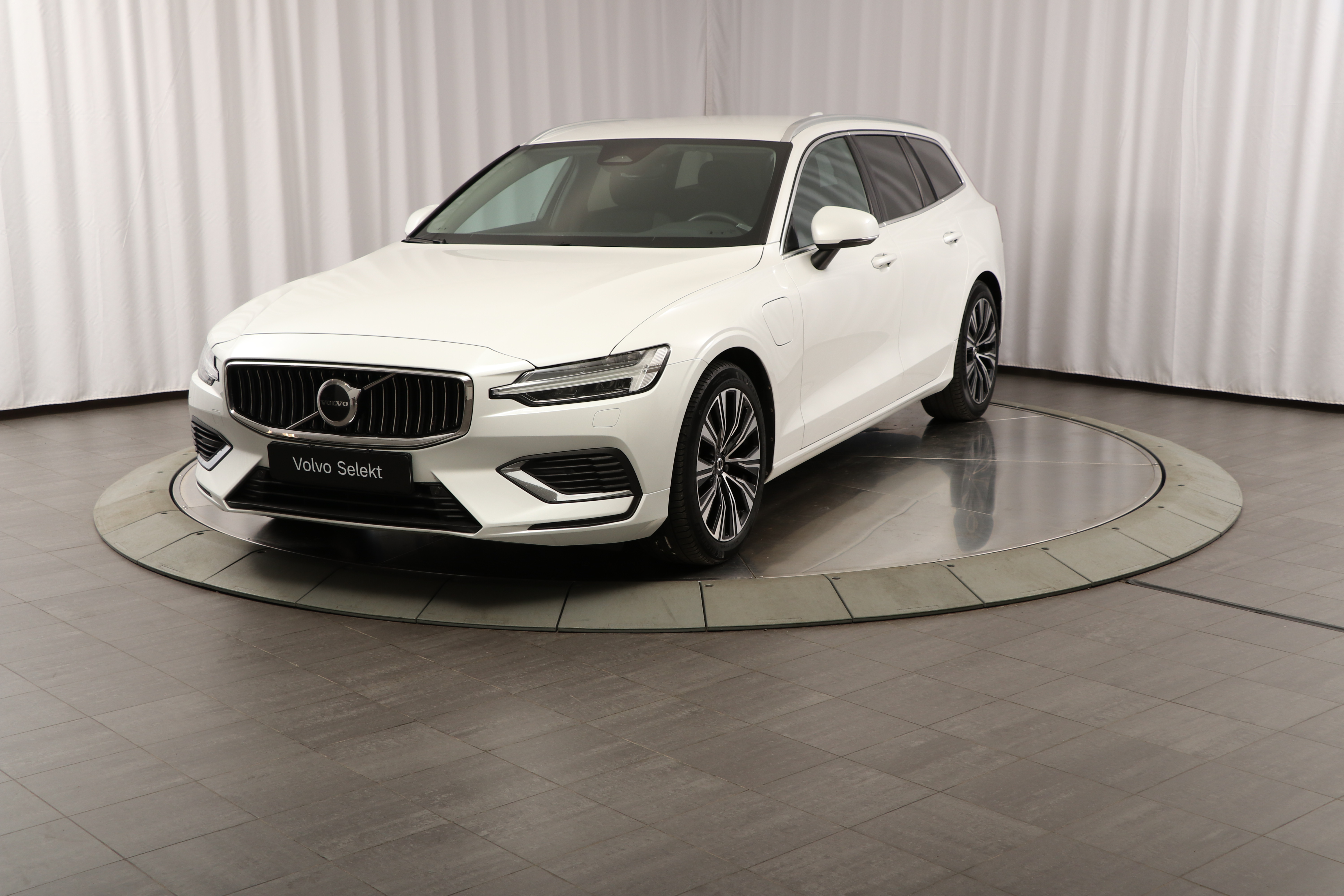 V60 Recharge T6 Core Edition image