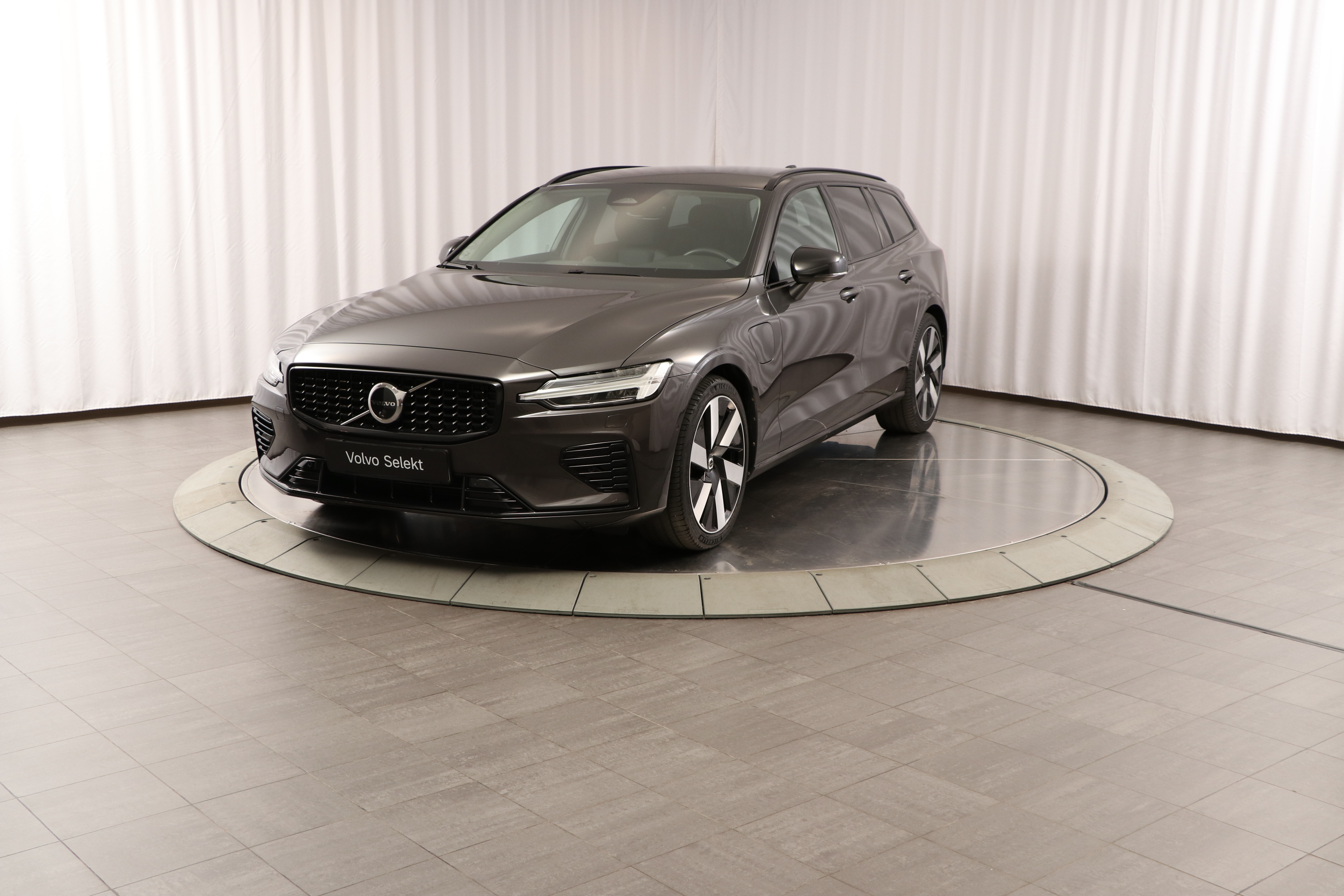 V60 Recharge T6 II Plus Dark image