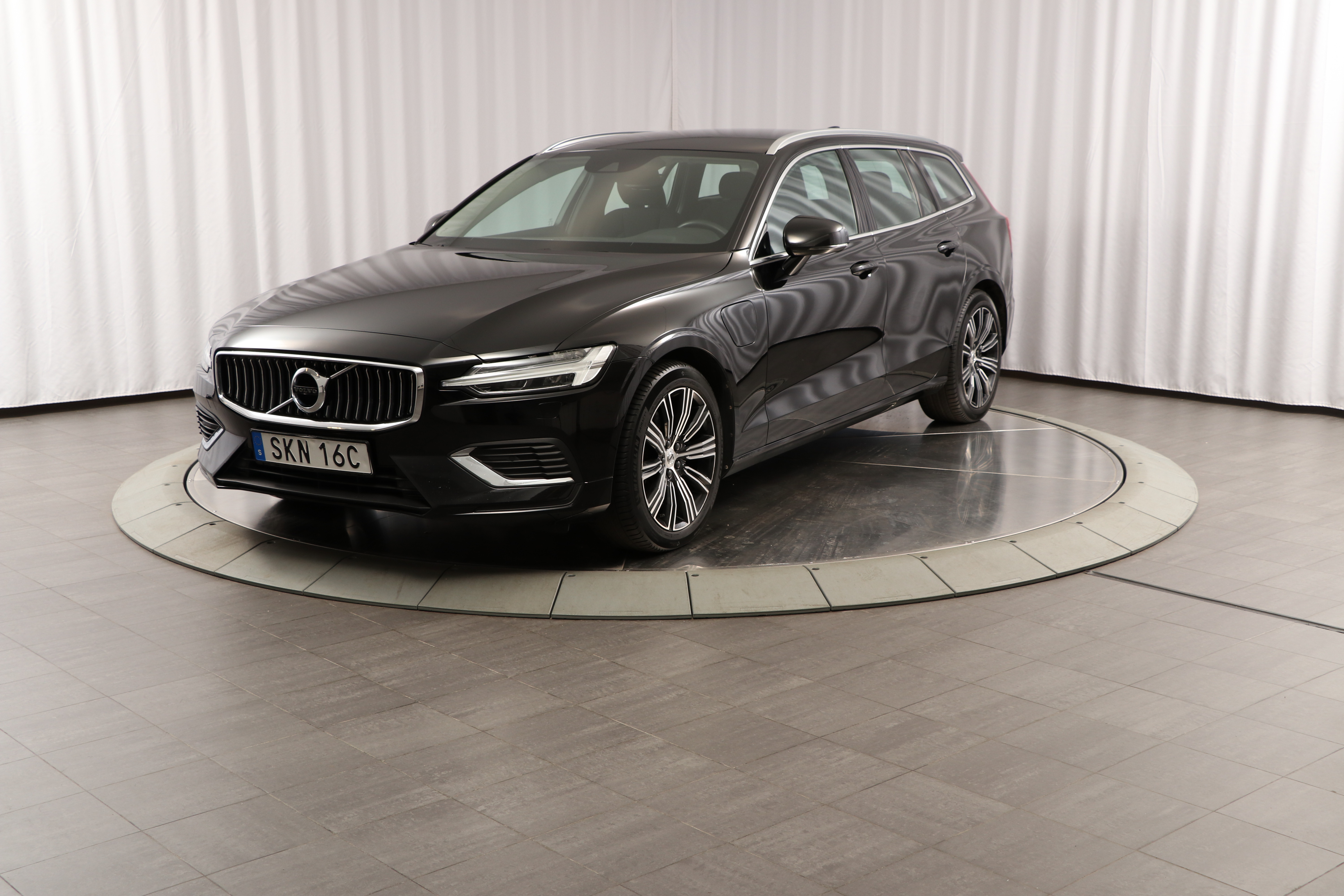 Volvo v60 online recharge inscription expression