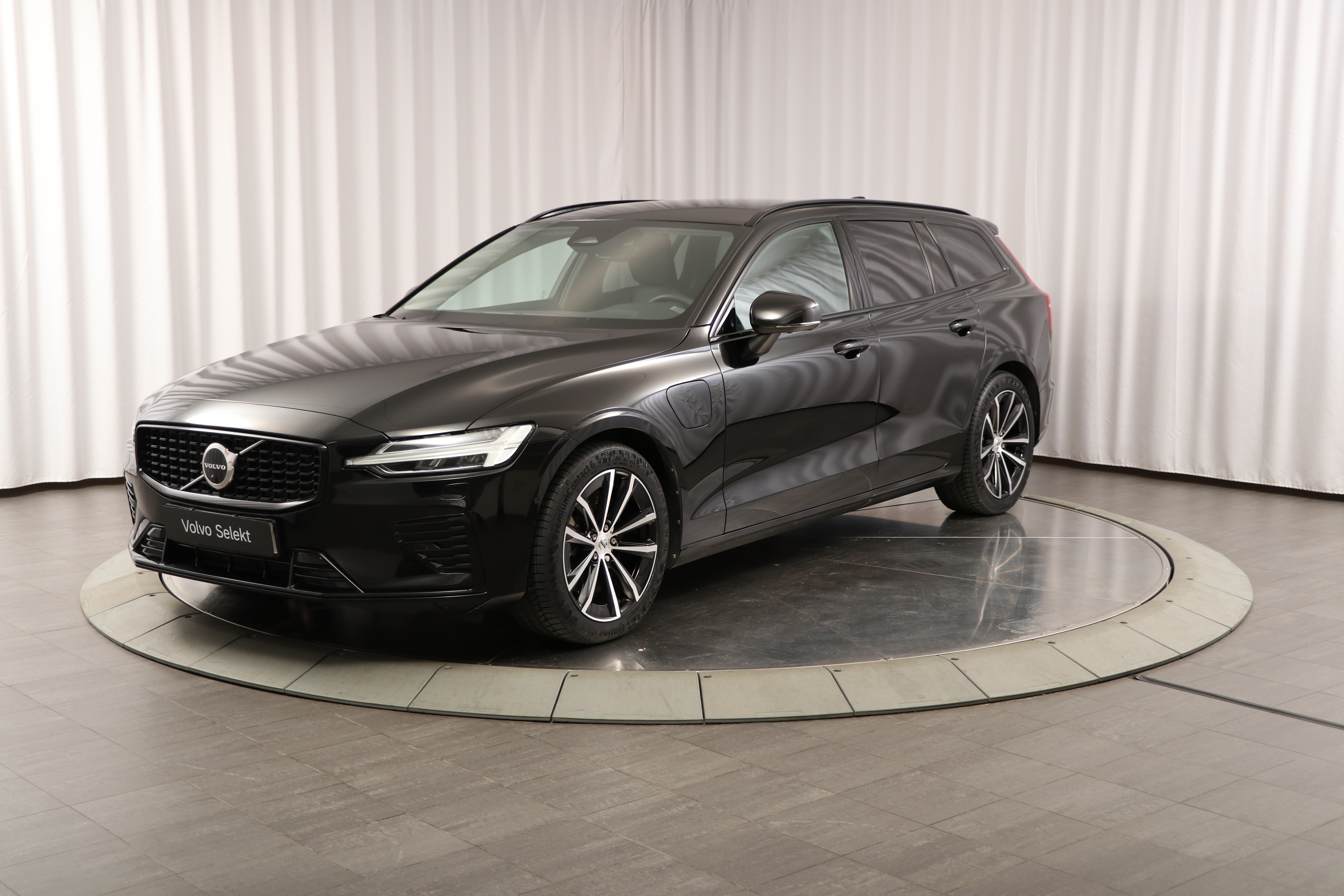 V60 Recharge T6 Plus Dark image