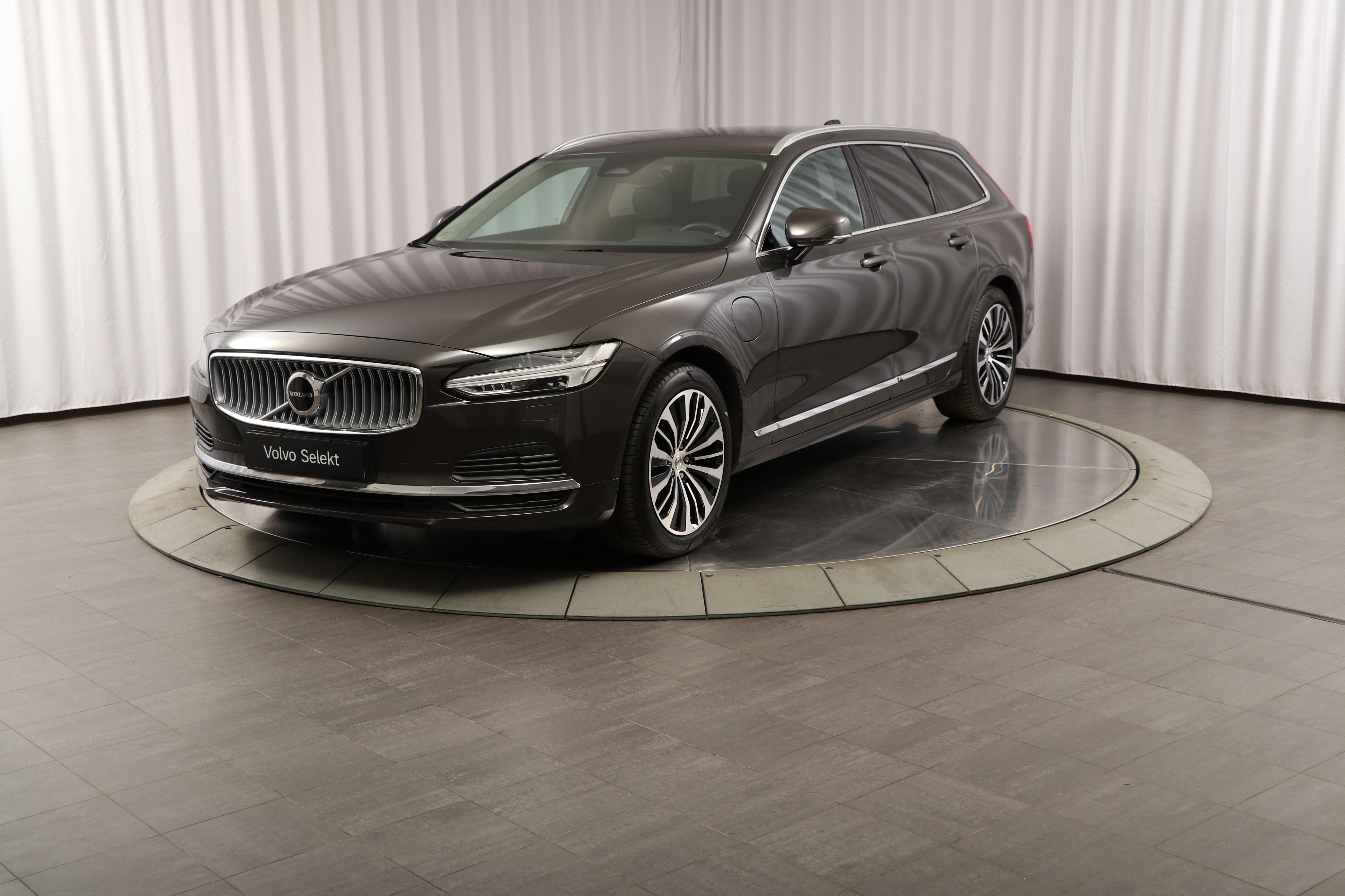 V90 T6 Core Edition II image