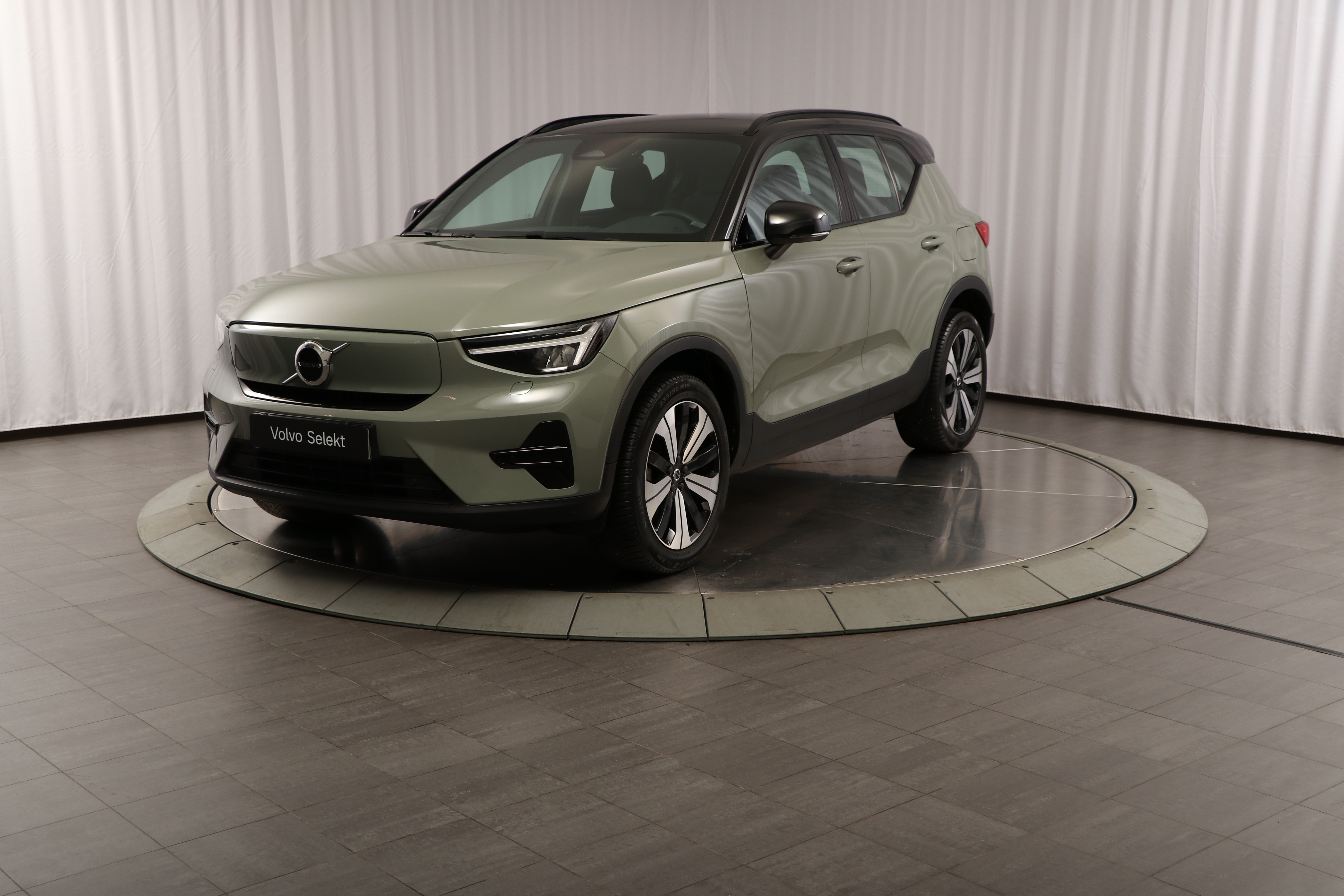 XC40 Recharge Core Edition image