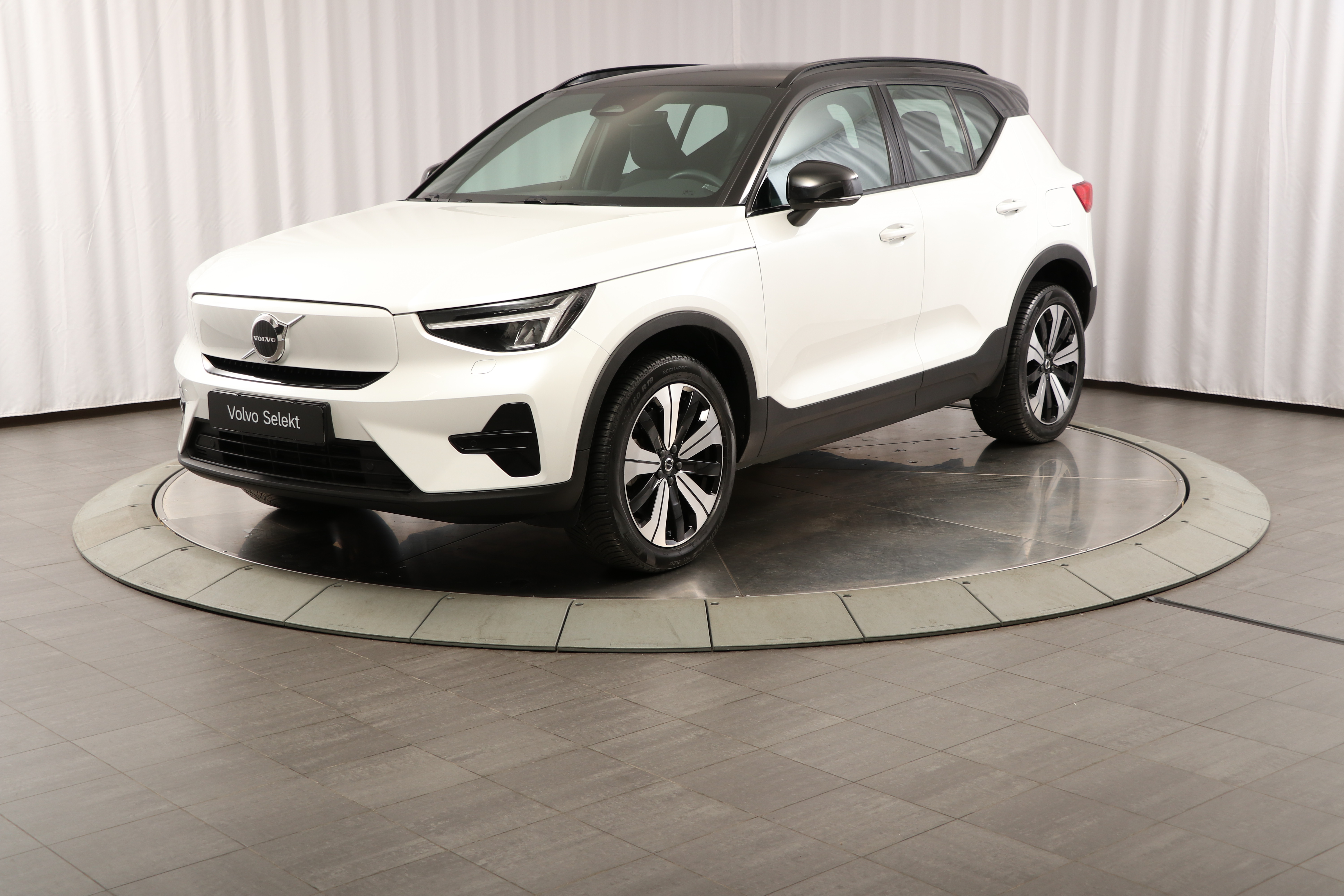 XC40 Recharge Core image