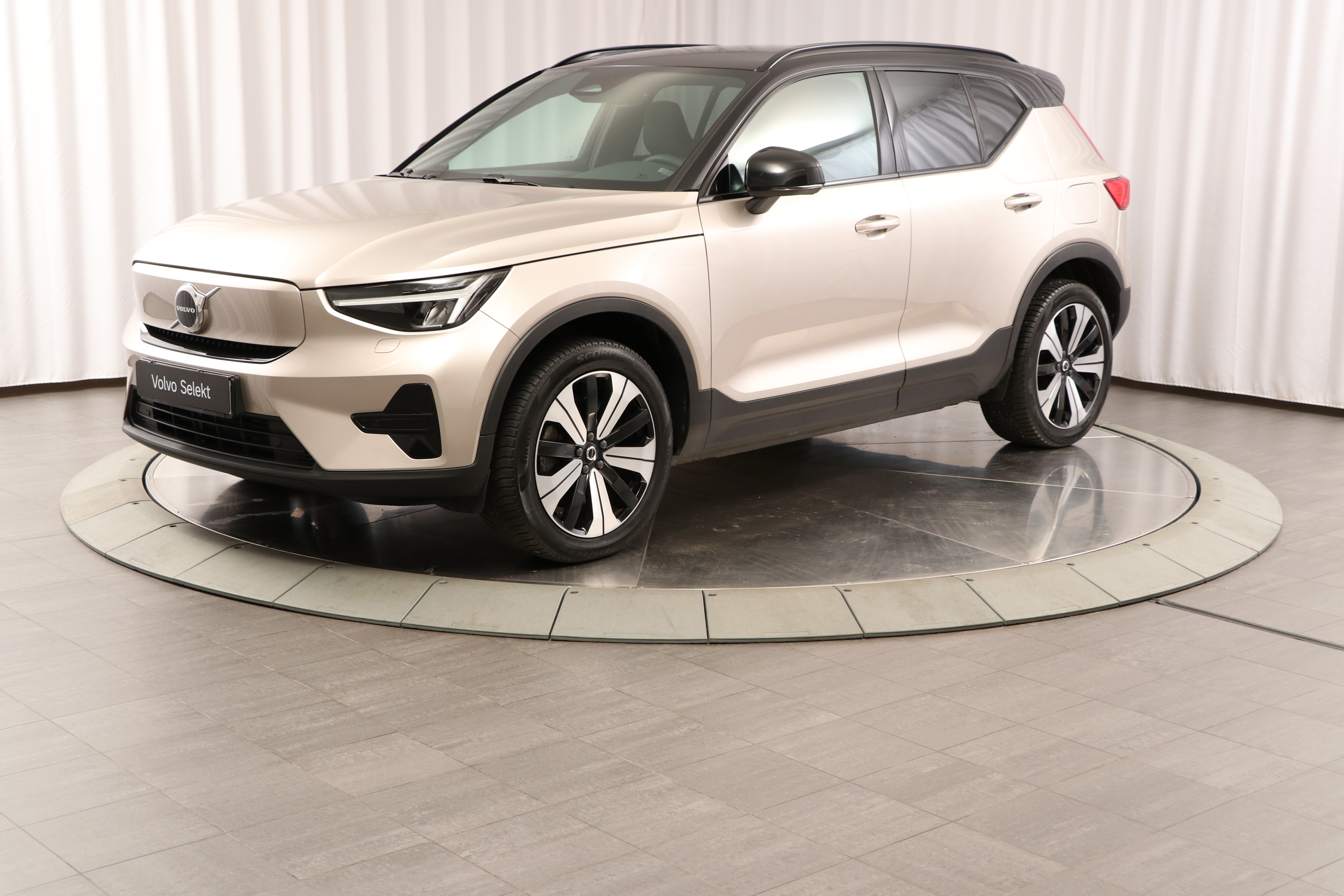 XC40 Recharge Core image