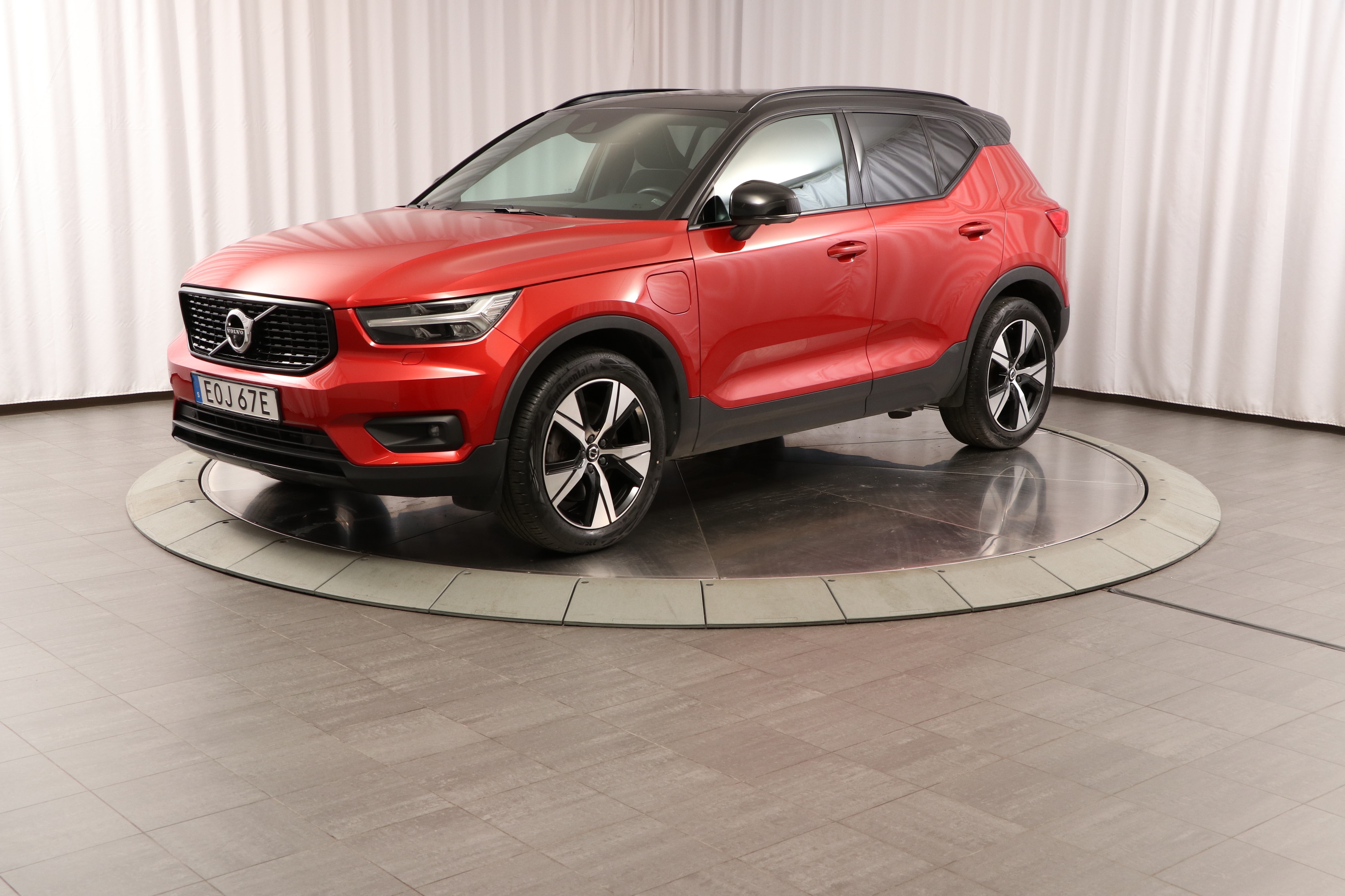 XC40 Recharge T5 R-Design image