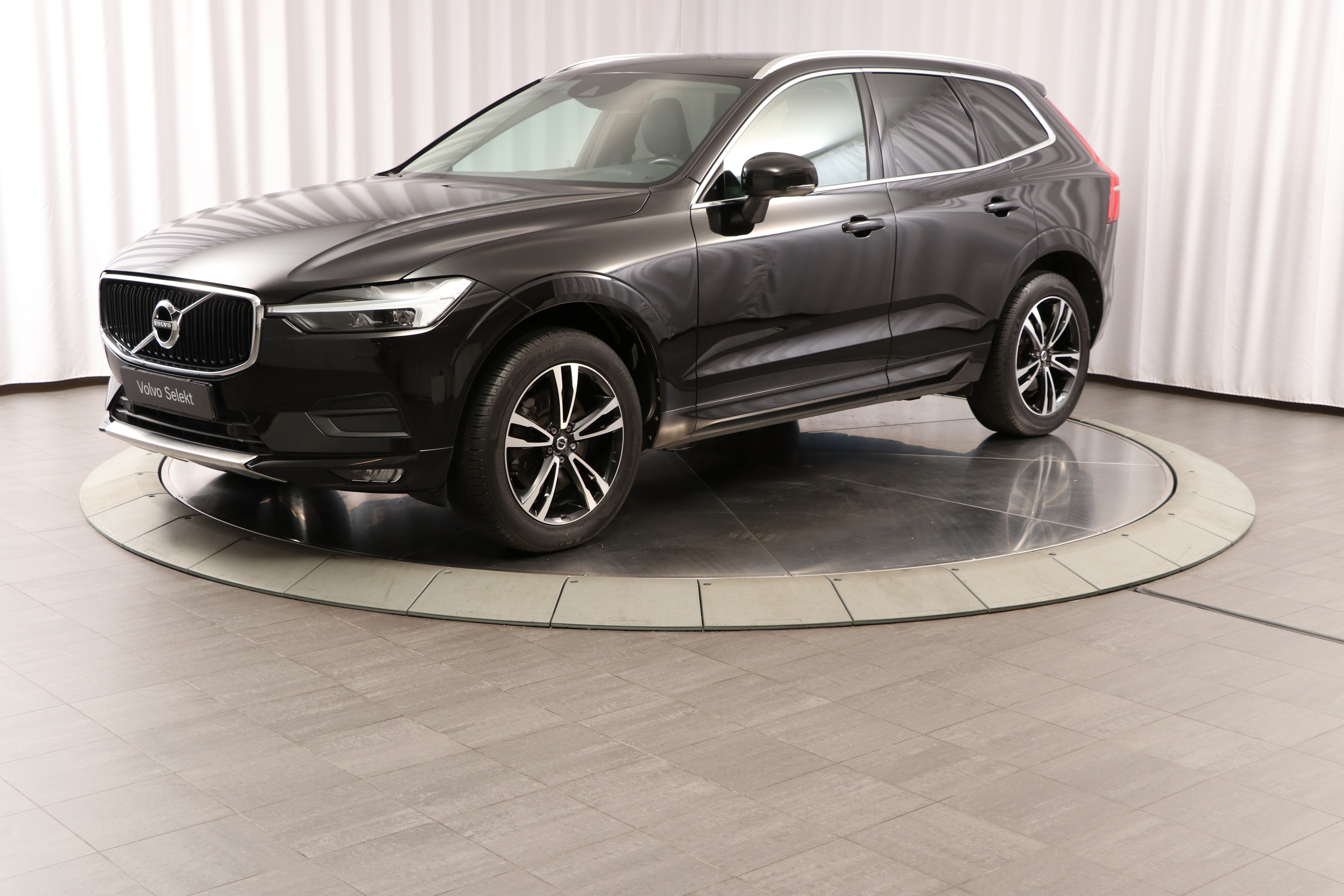XC60 B5 AWD Bensin Momentum Advanced SE image