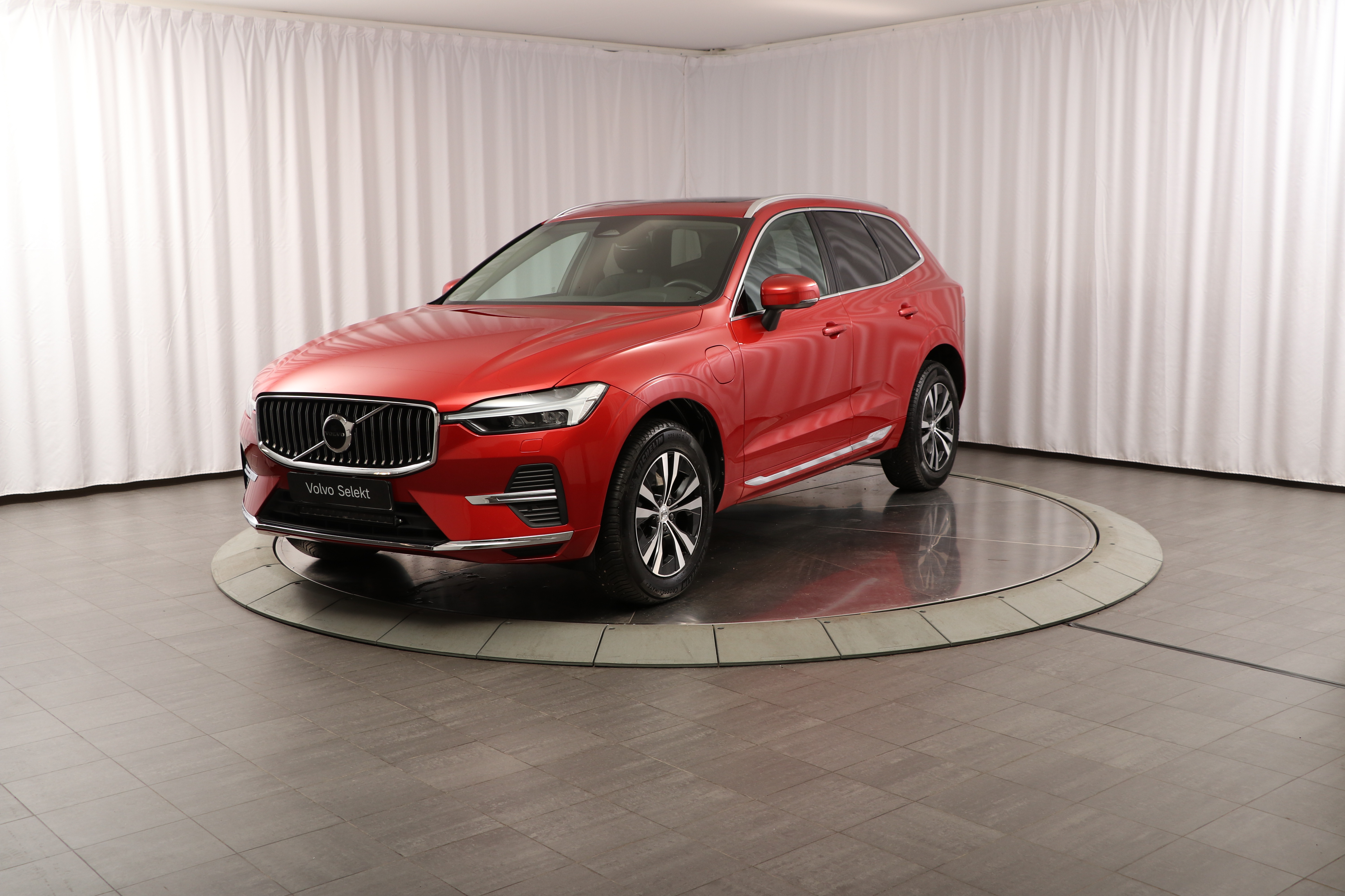 XC60 Recharge T6 Core Edition image