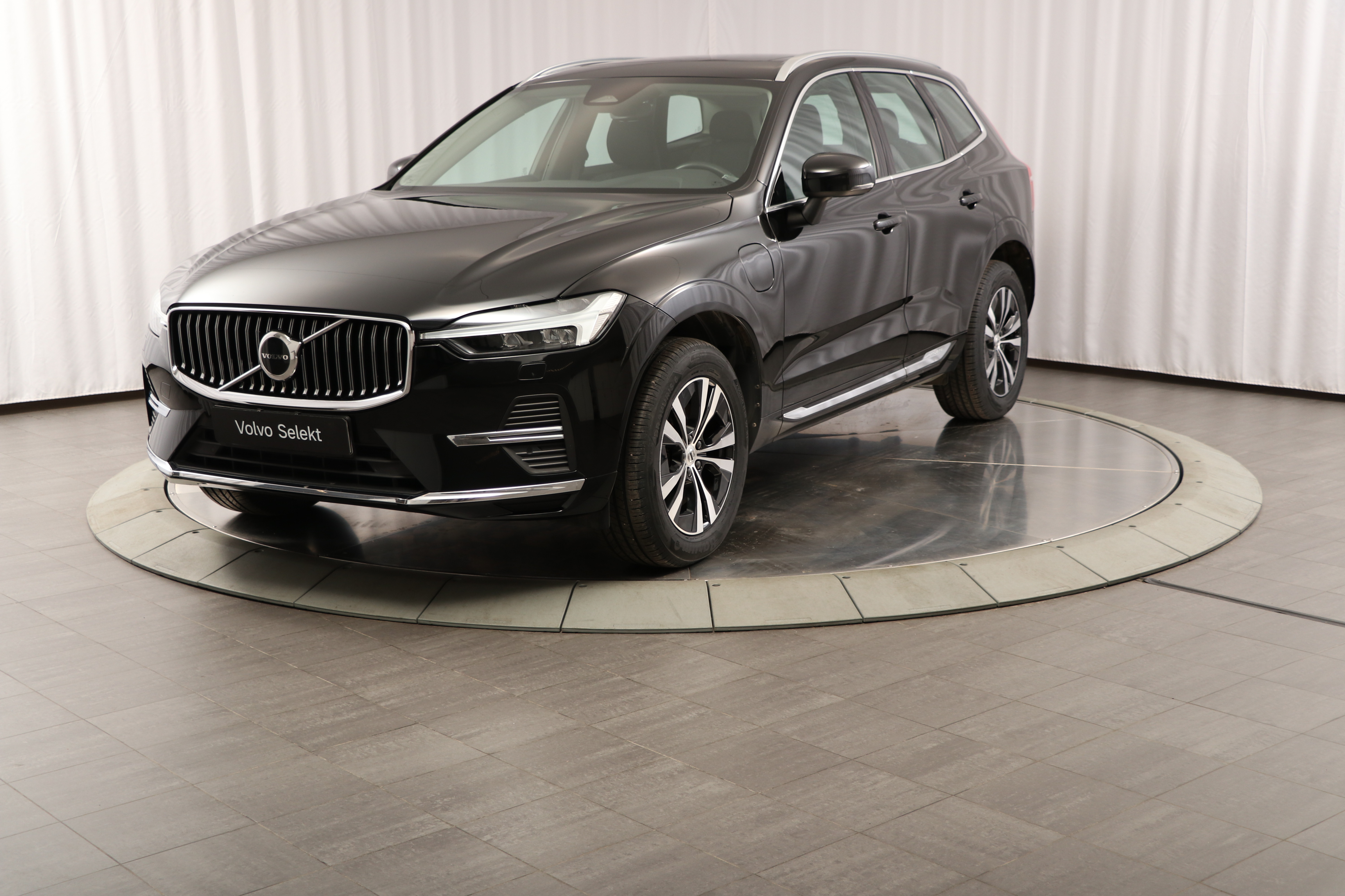 XC60 Recharge T6 Core Edition image