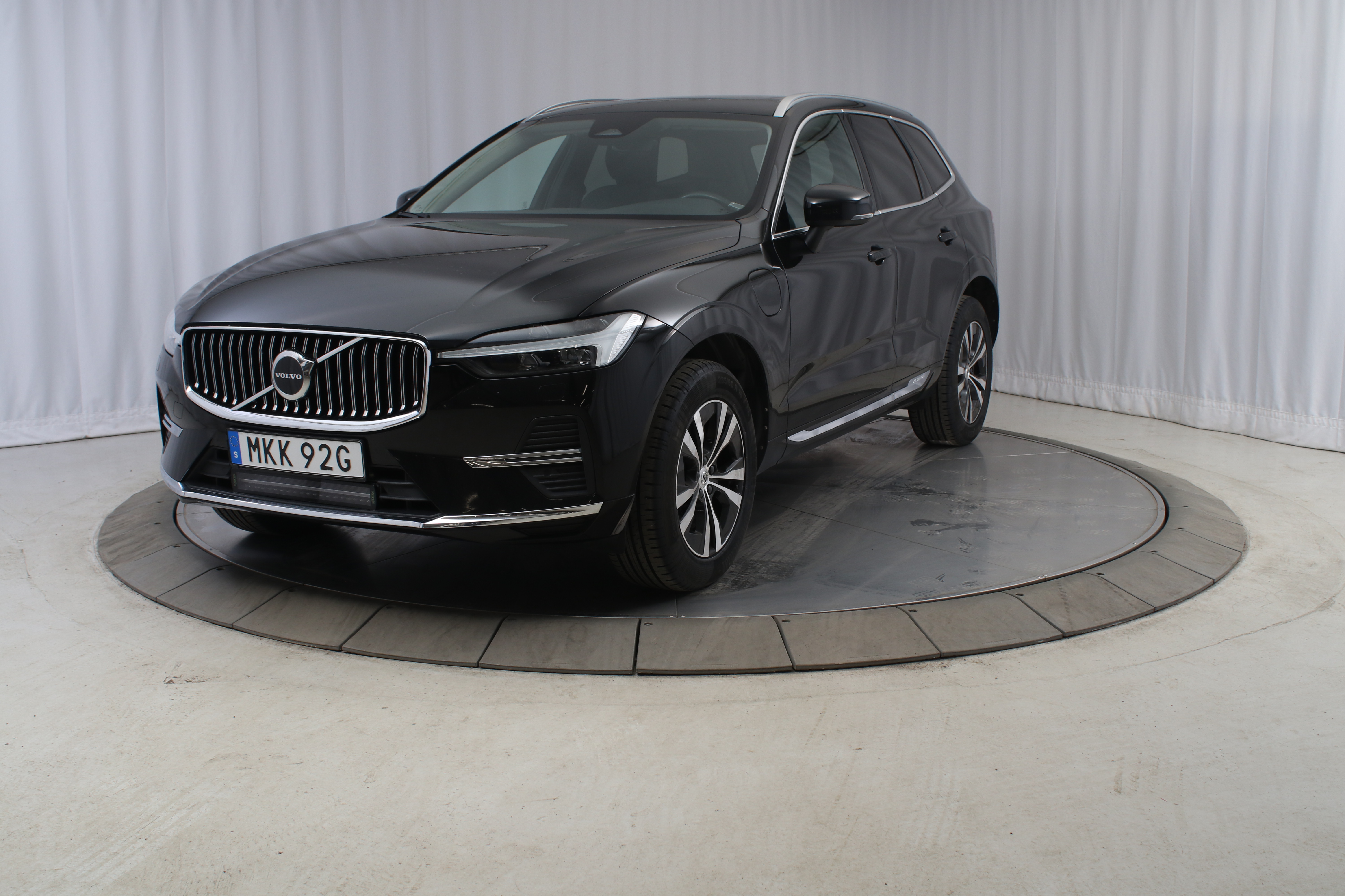 XC60 Recharge T6 Core Edition image