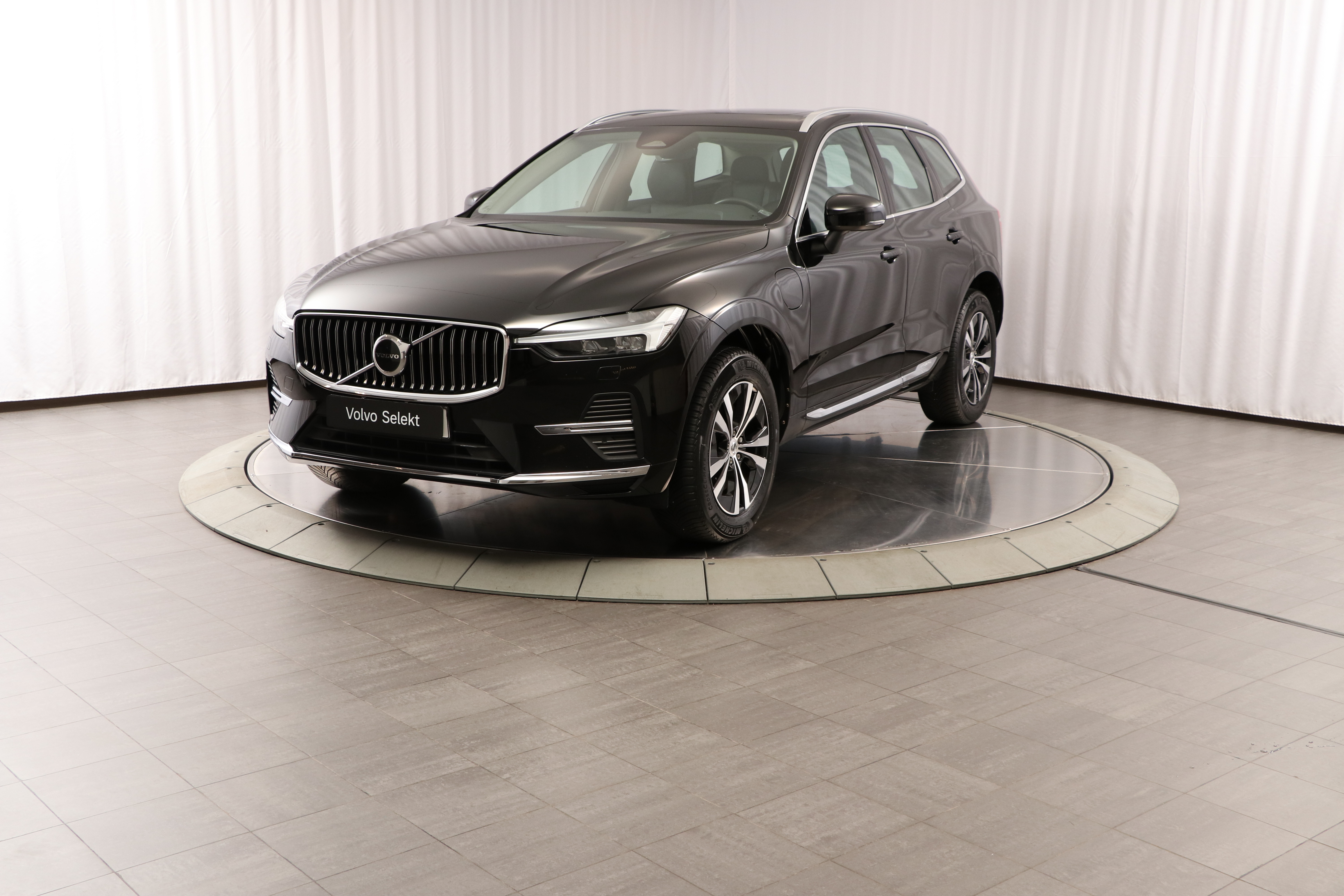 XC60 Recharge T6 Core Edition image