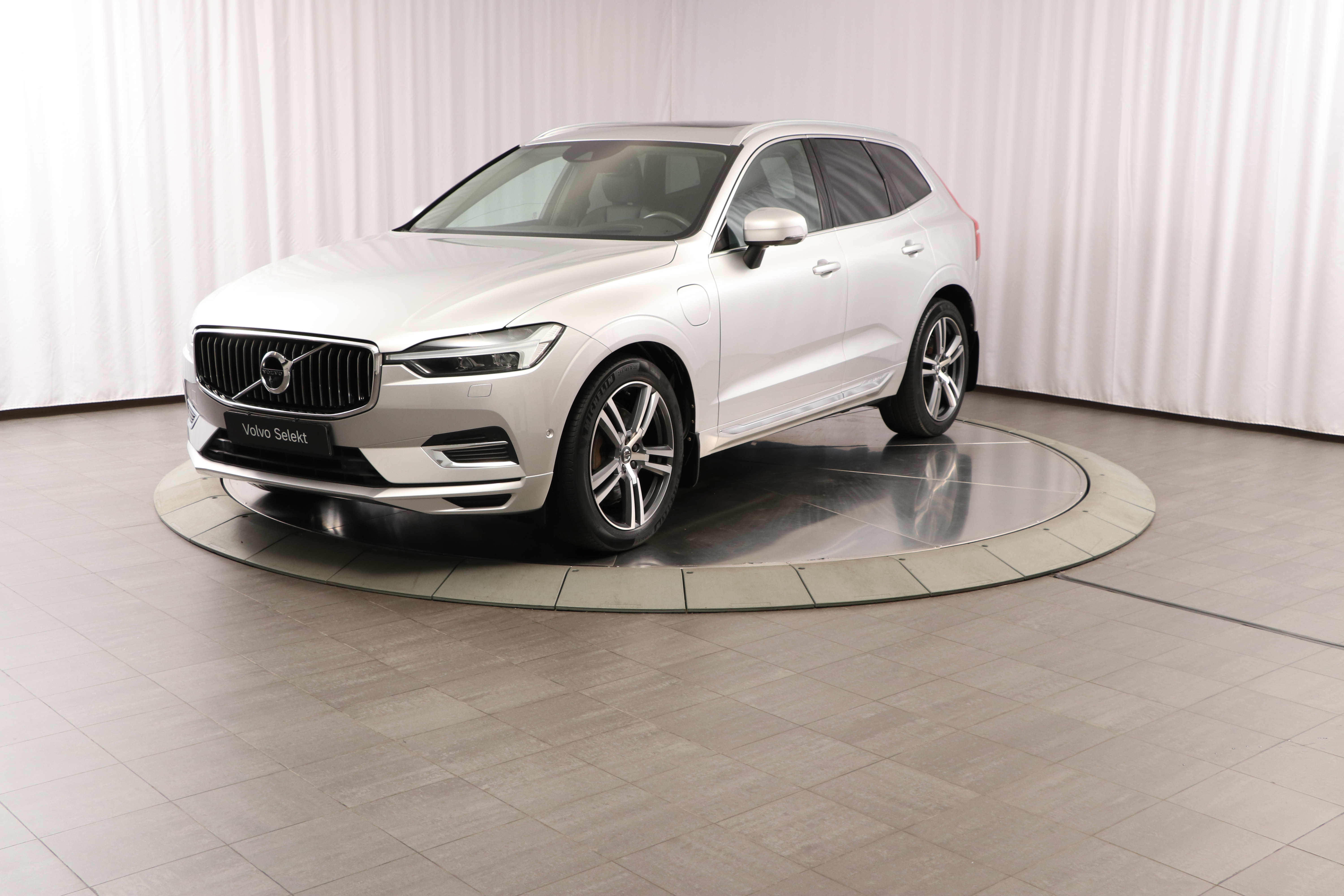 XC60 Recharge T6 Inscription T image