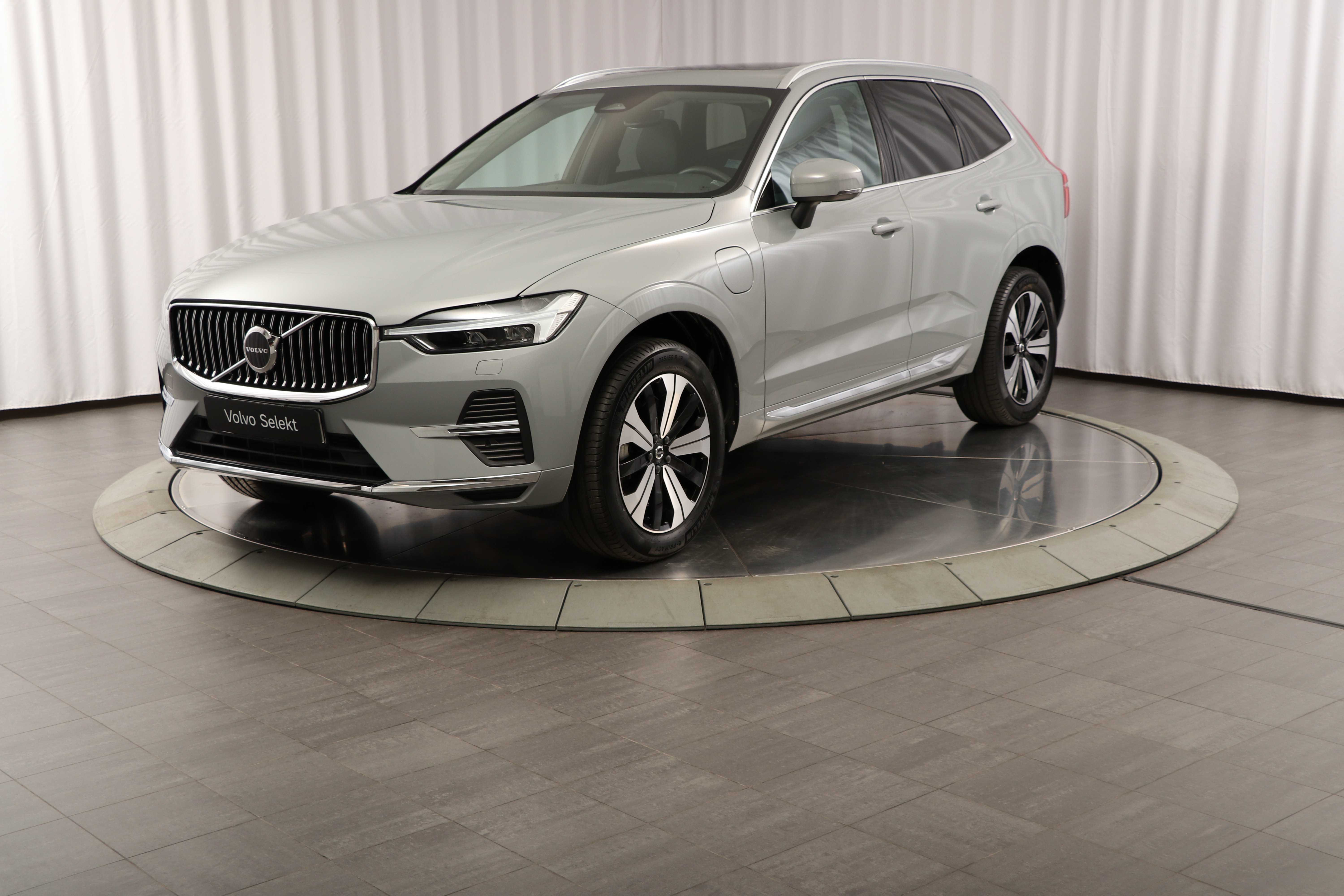 XC60 T6 Plus Bright Edition image