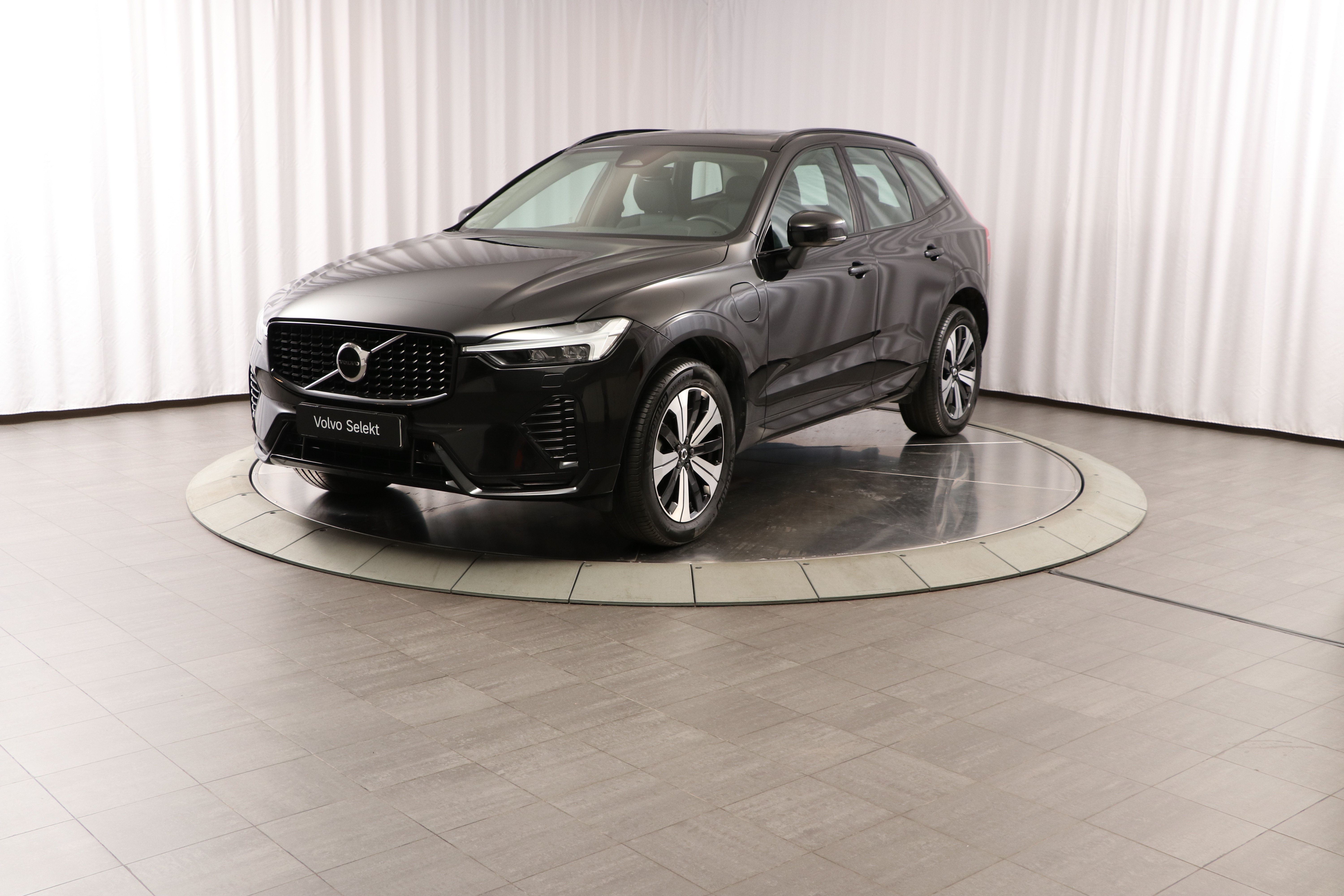 XC60 T6 Plus Dark Nordic Edition image