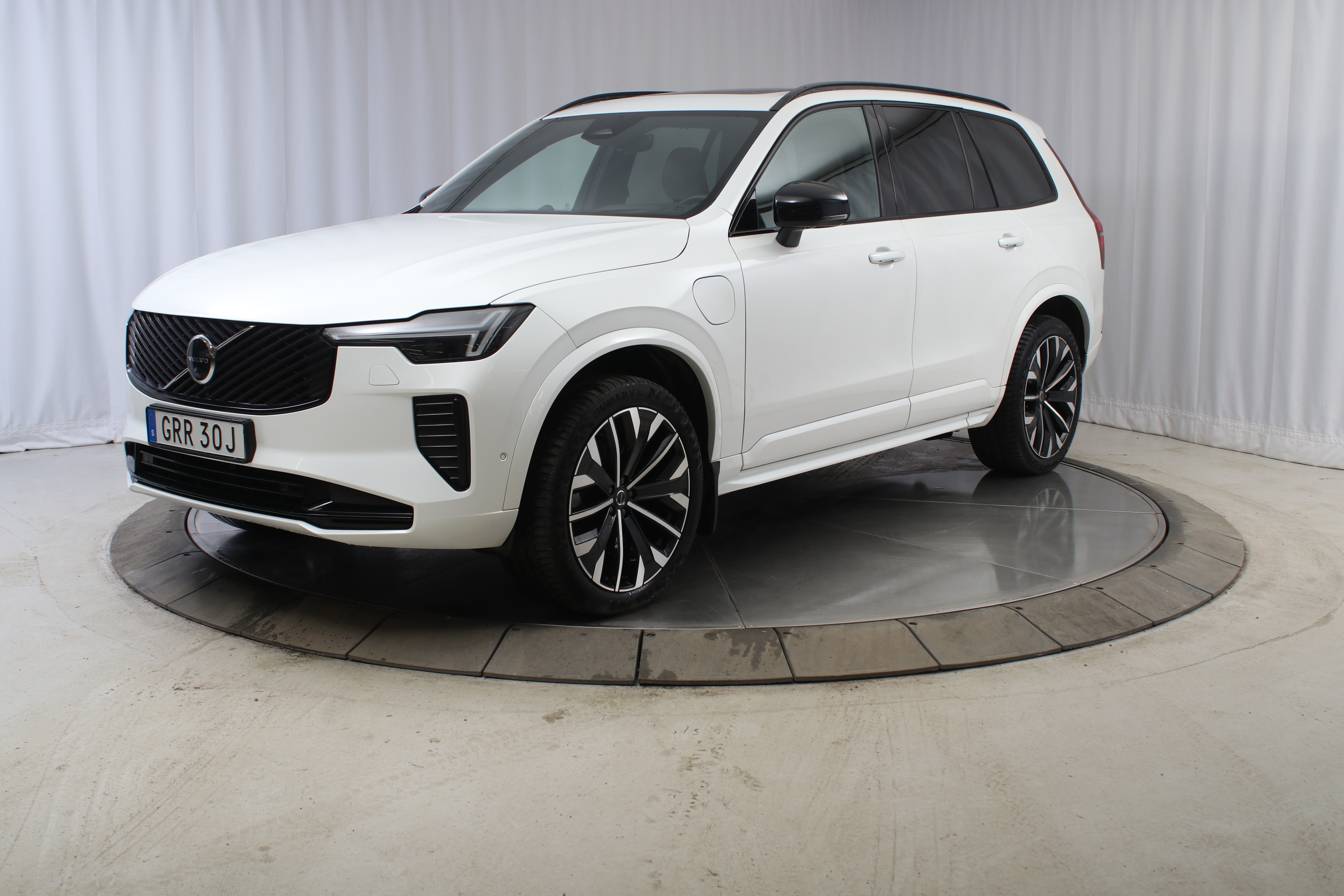 XC90 II T8 Ultra Dark image