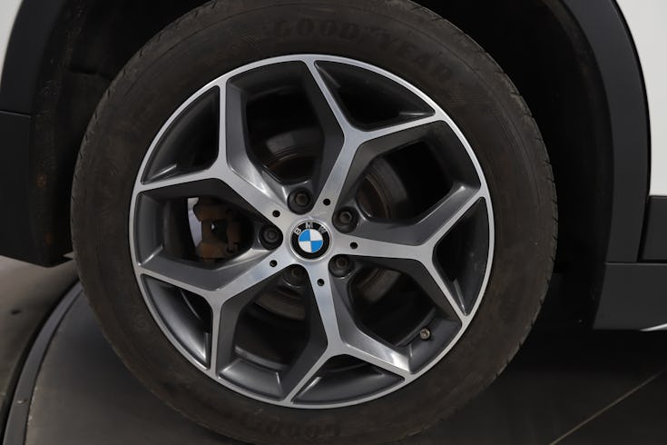 BMW X1 20d xDrive X-line image 17