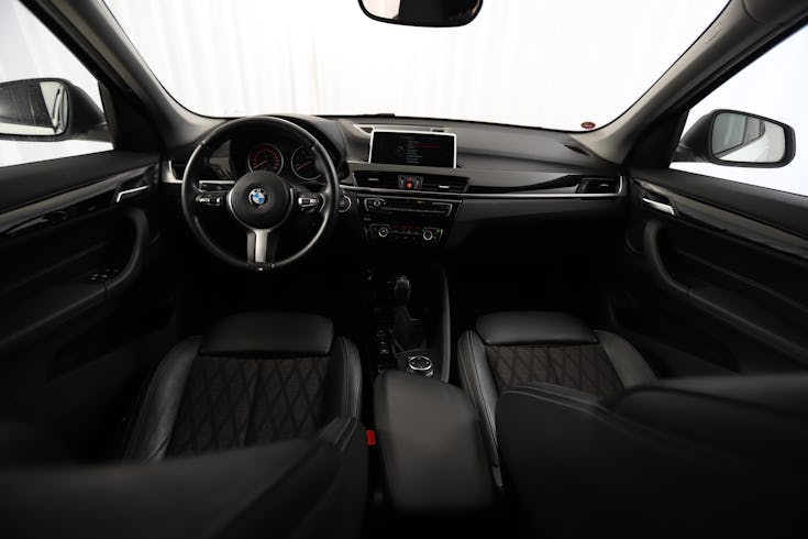 BMW X1 20d xDrive X-line image 3