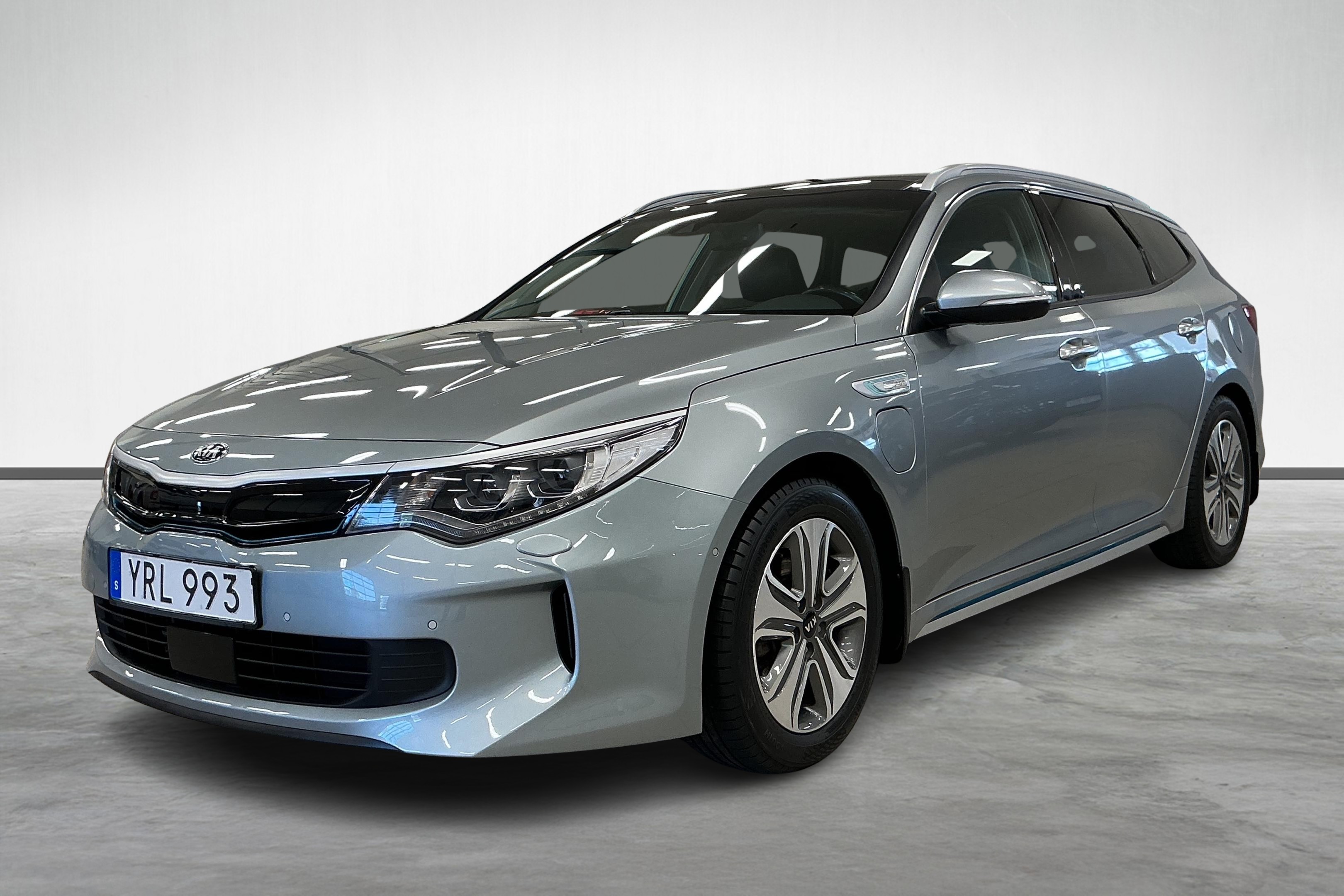 Plug-in Hybrid image