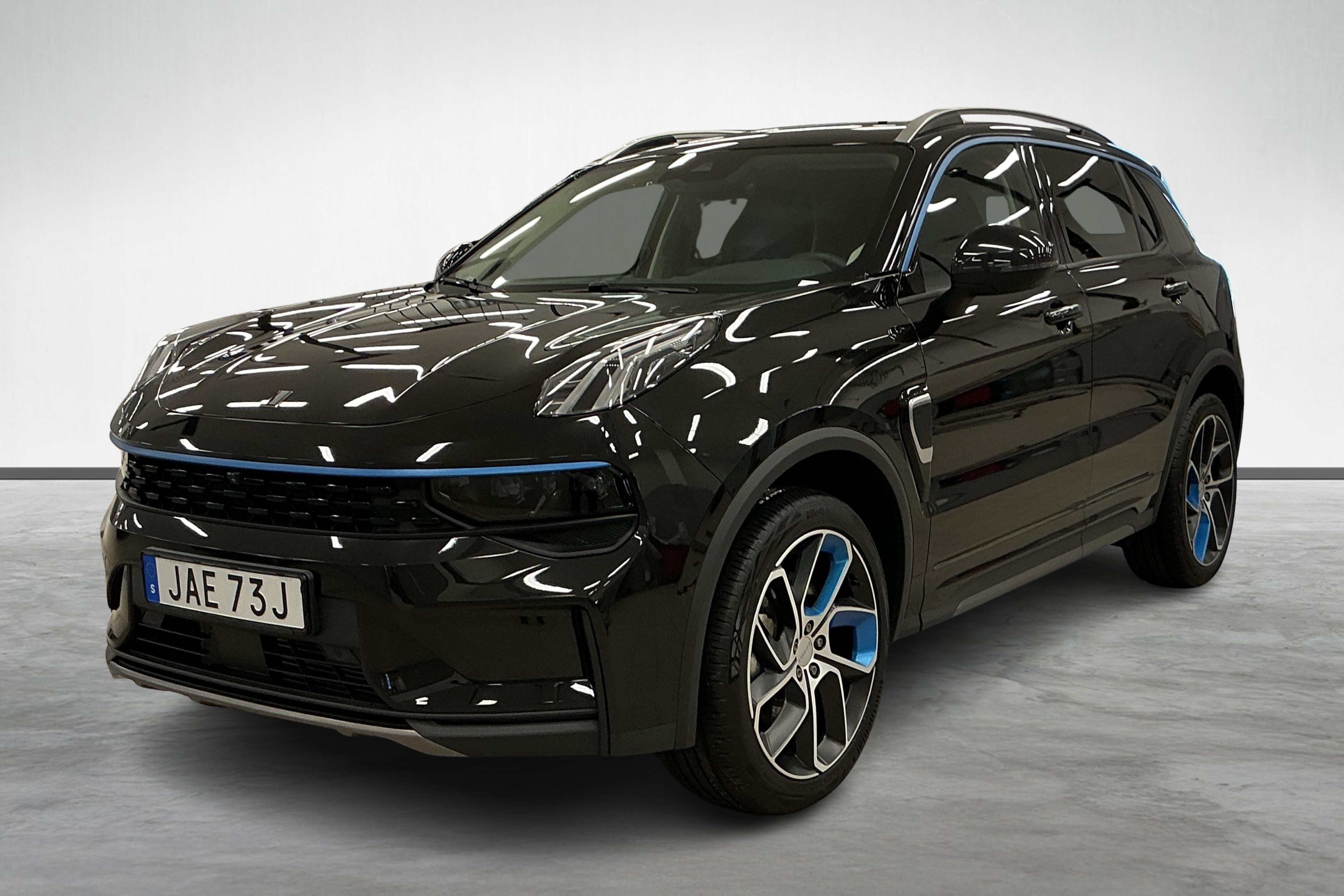 Lynk & Co 01 PHEV image