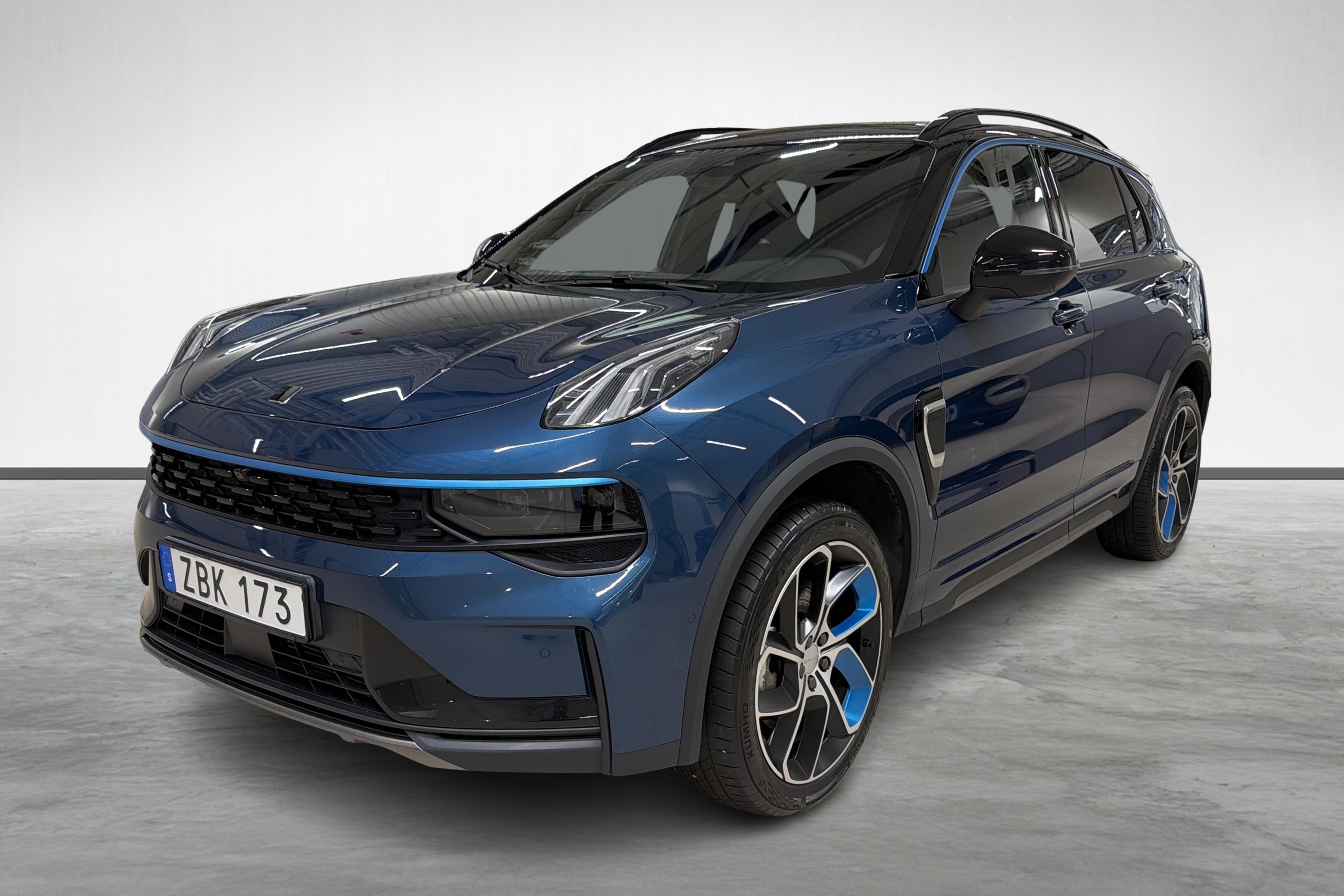 01 PHEV image