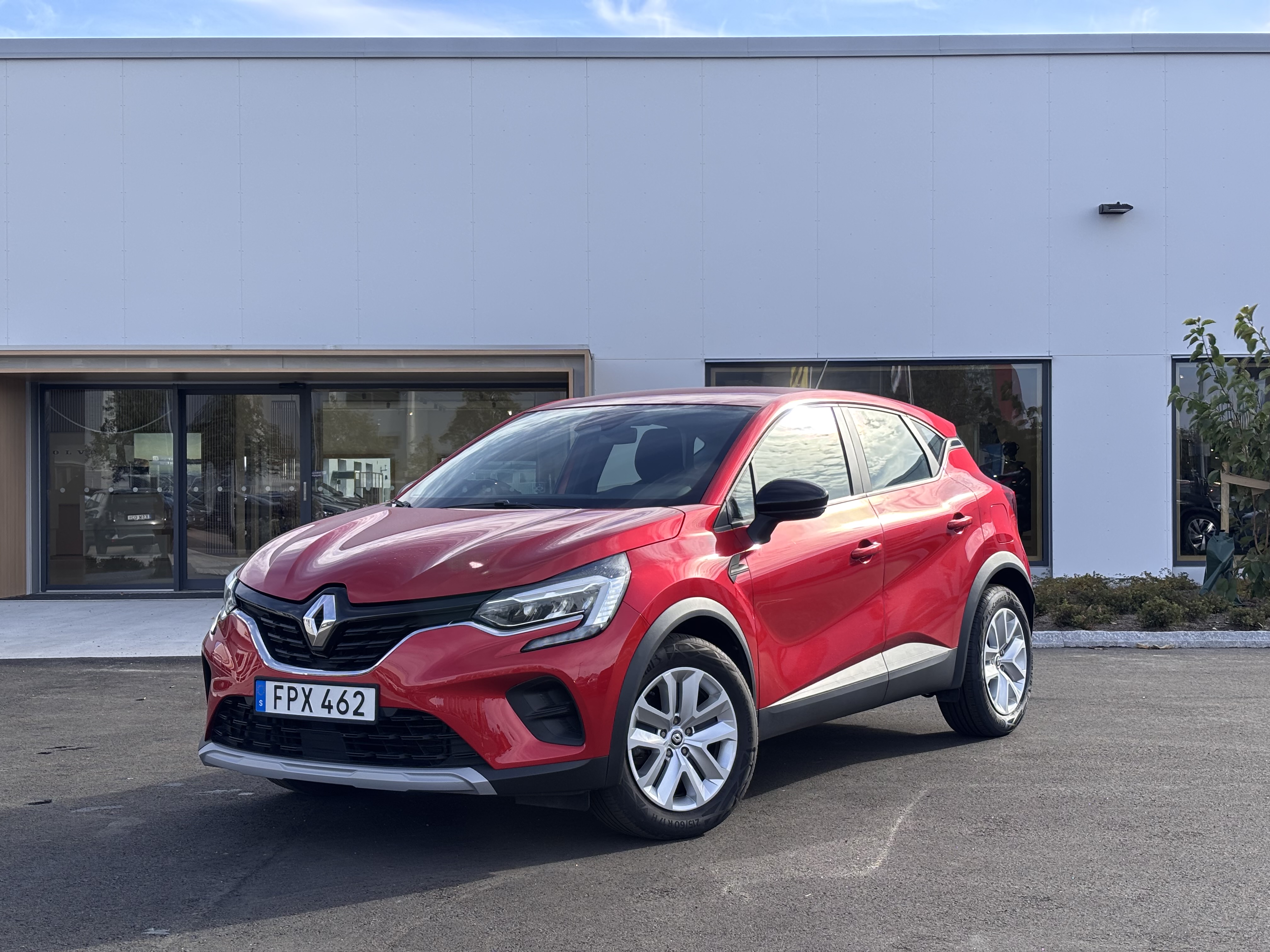 Captur II PHEV 160 Zen CVT image