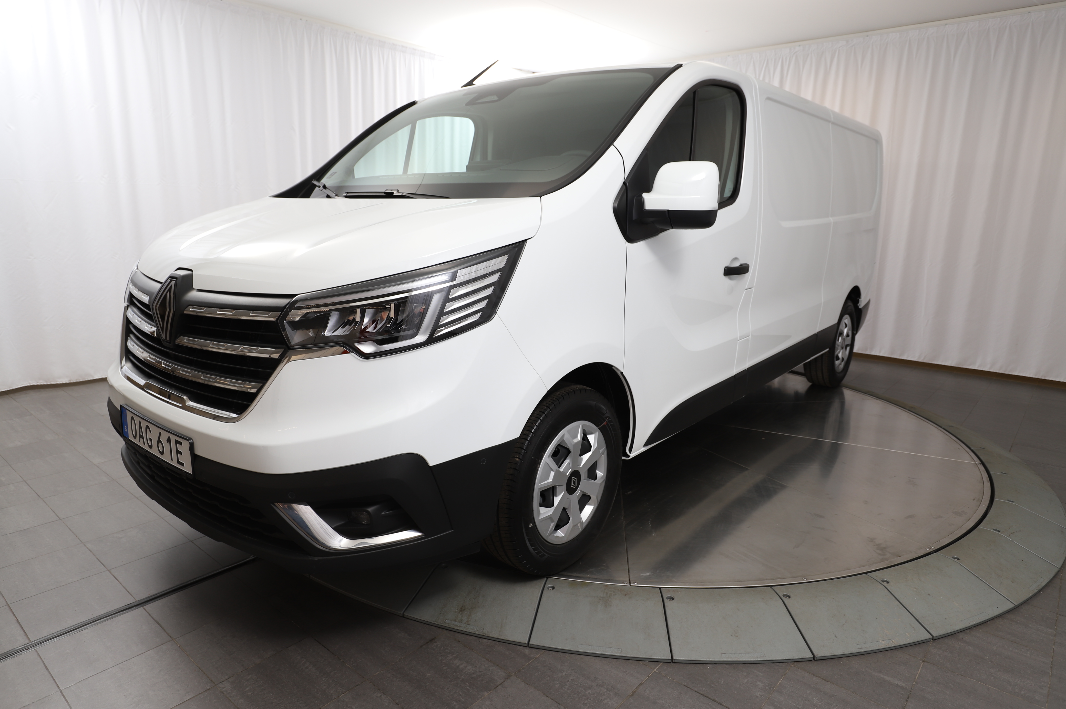 Trafic III Skåp PhII Nordic L2H1 170 A image