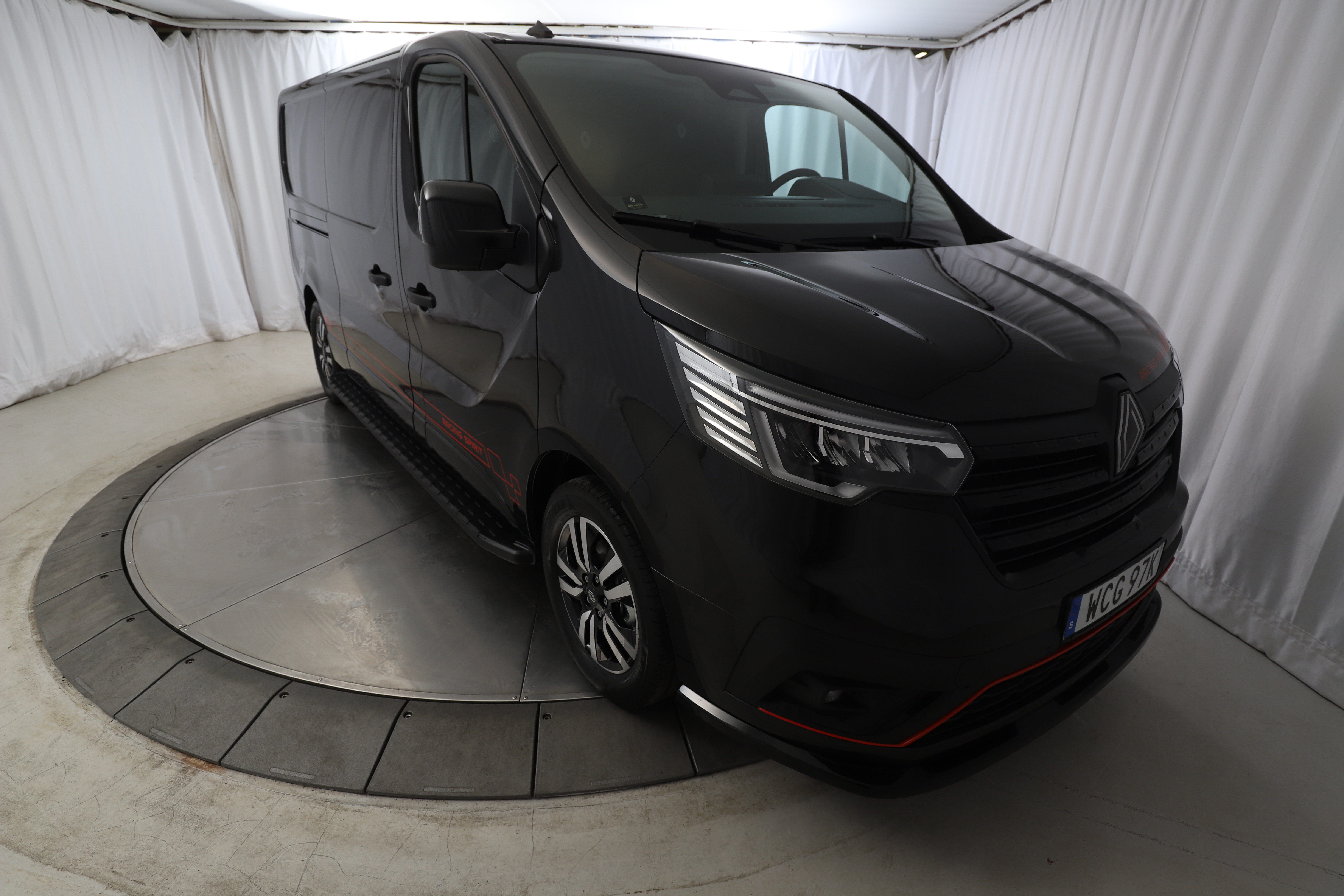 Trafic III Skåp PhII Racing L2H1 170 A image