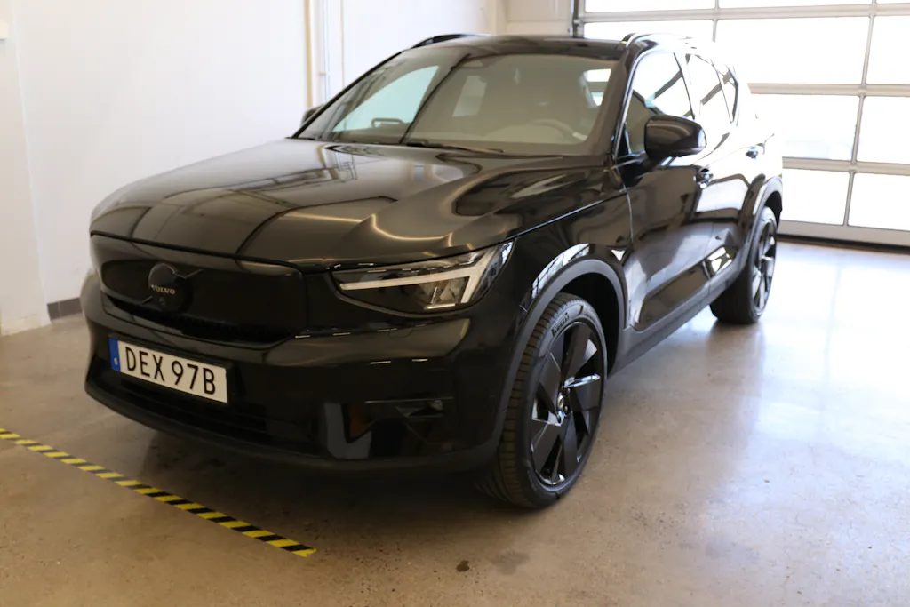 Volvo EX40 2025