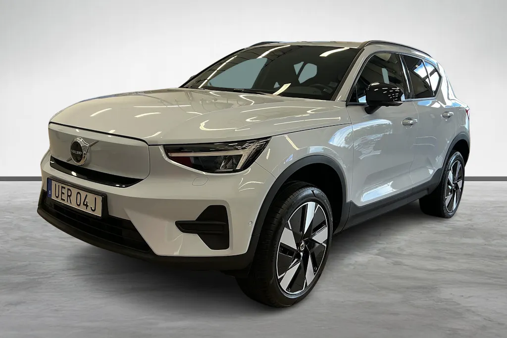 Volvo EX40 2025