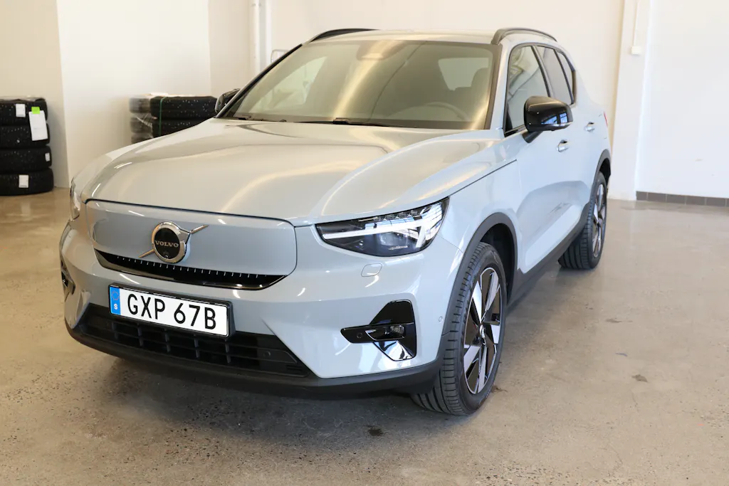 Volvo EX40 2025