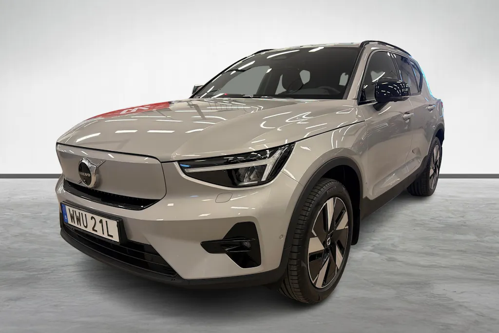 Volvo EX40 2025