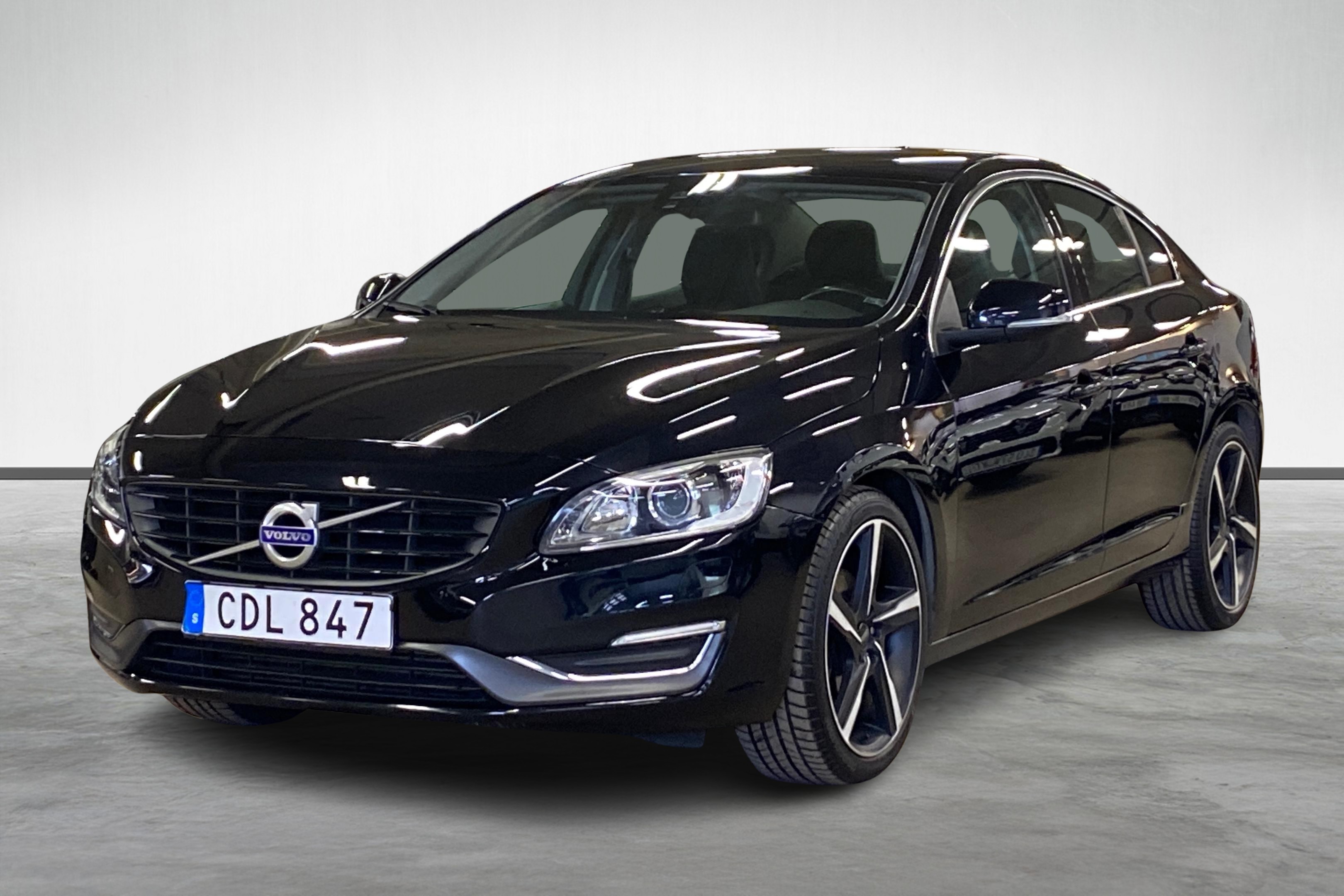 S60 D3 S/S Momentum Business Edition II image