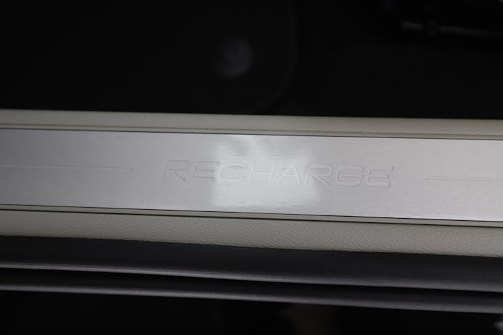 S60 Recharge T8 Ultimate Bright image 18