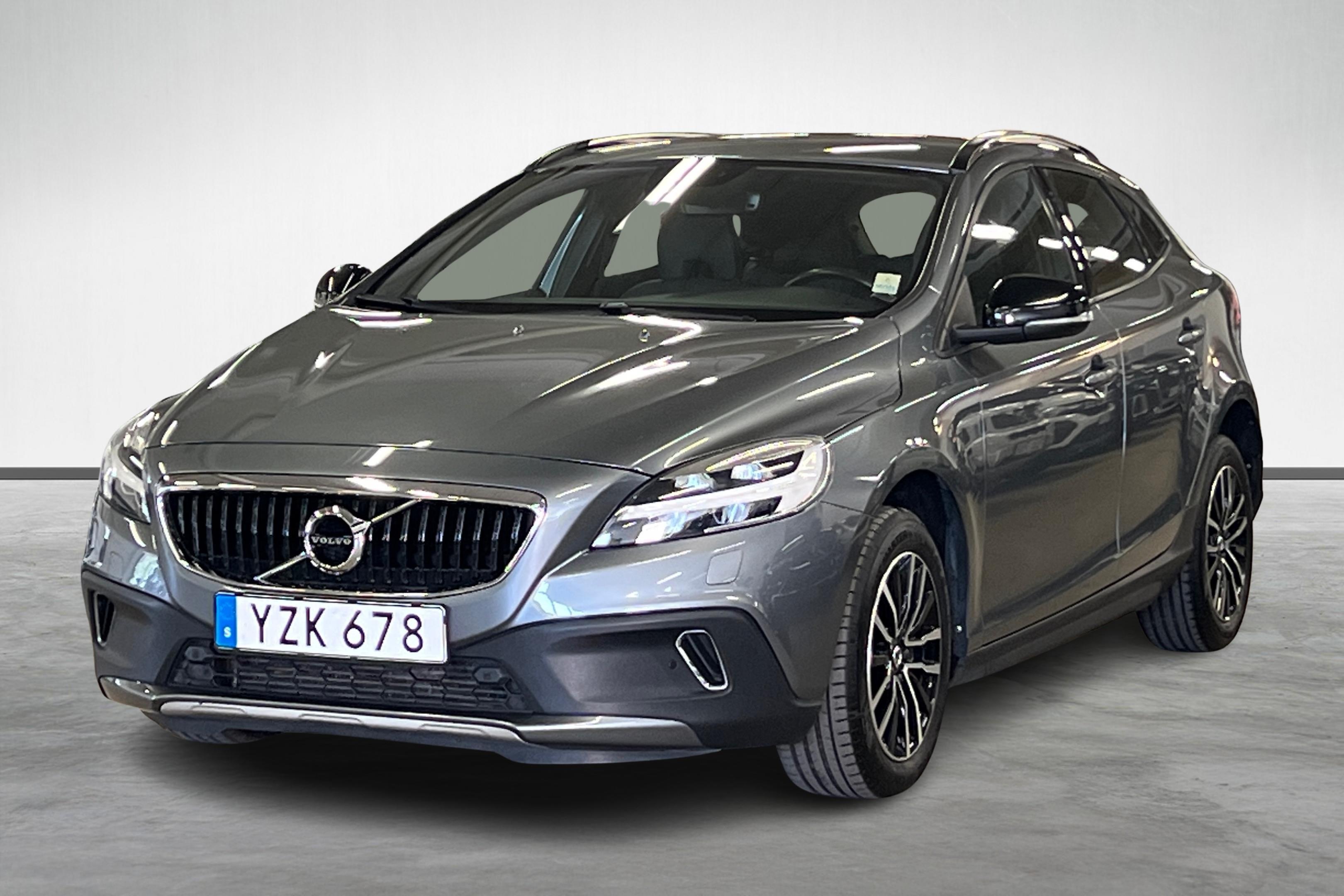 V40 Cross Country D2 Business Advanced image