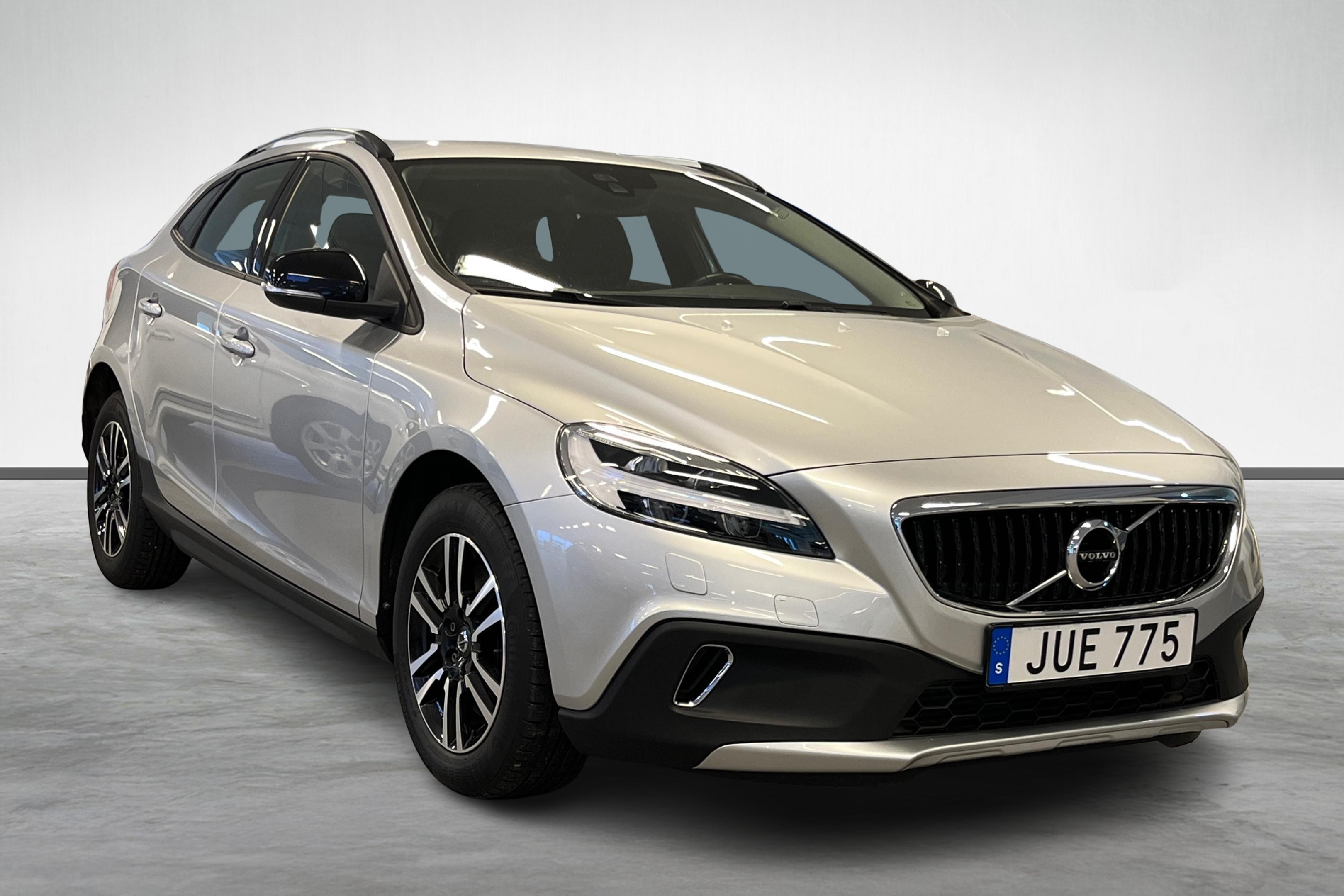 V40 Cross Country D3 Business Advanced image