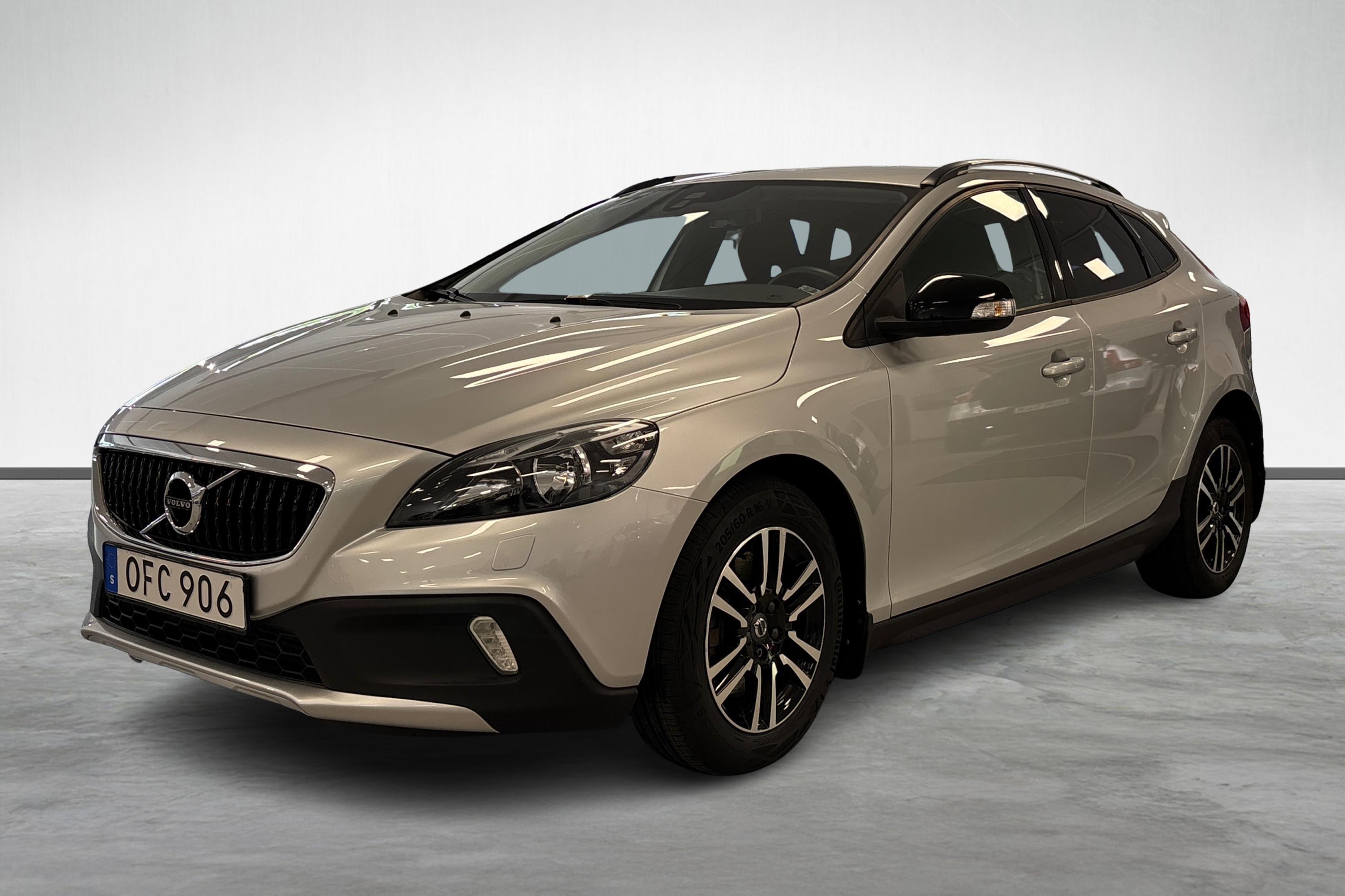 V40 Cross Country T3 Business image