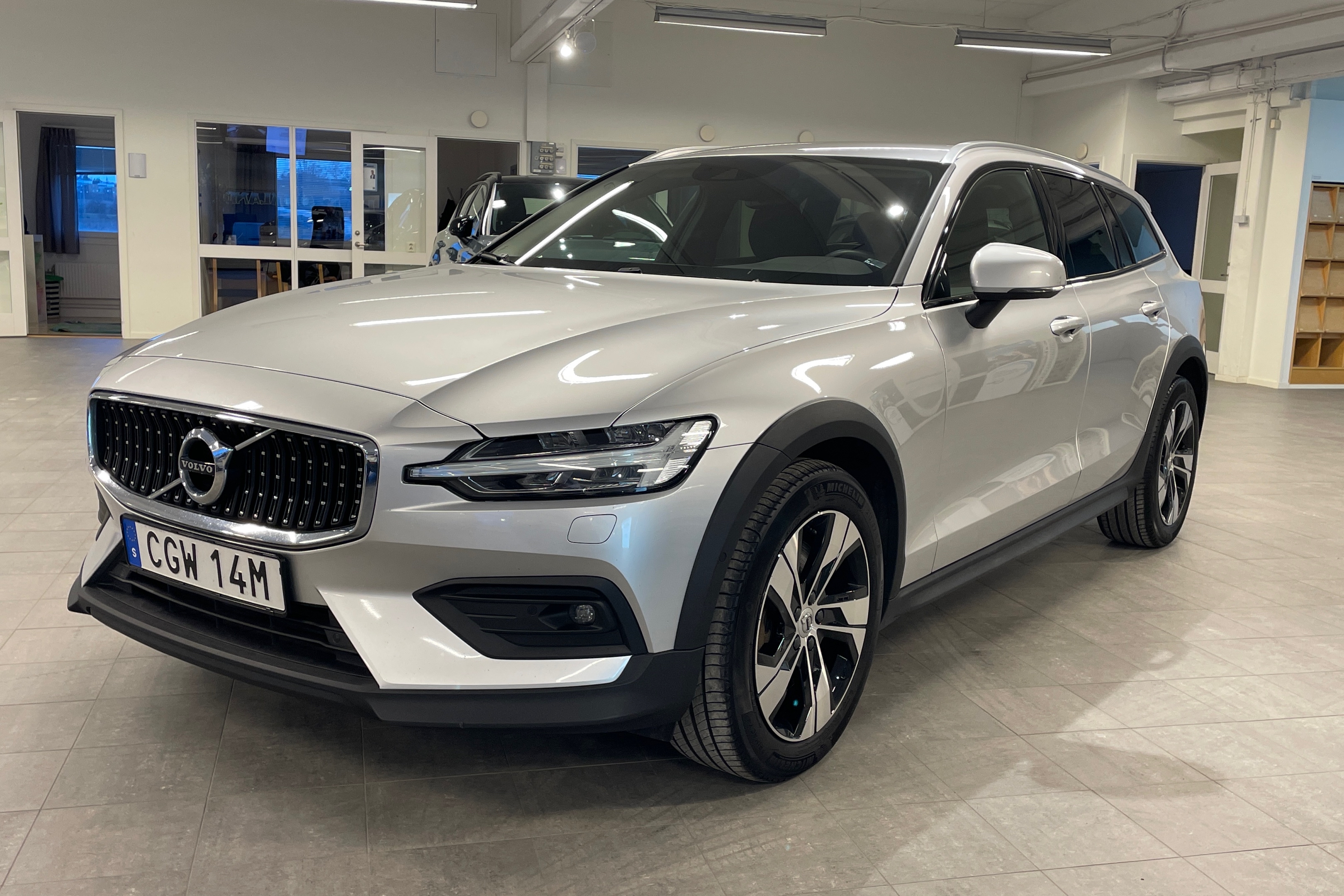 V60 Cross Country B4 AWD D Adv NaviP Edt image