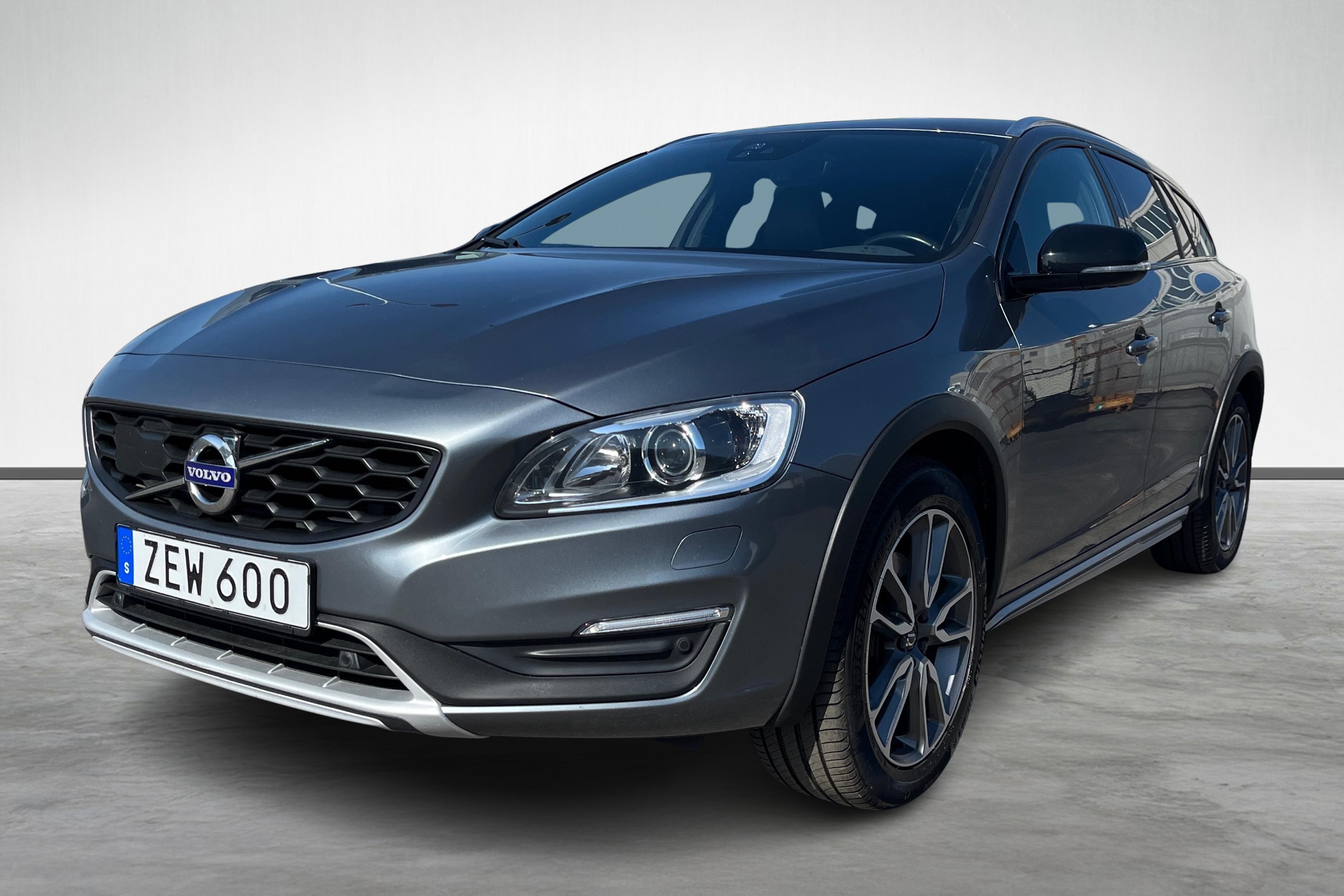 V60 Cross Country D4 AWD Classic Pro image