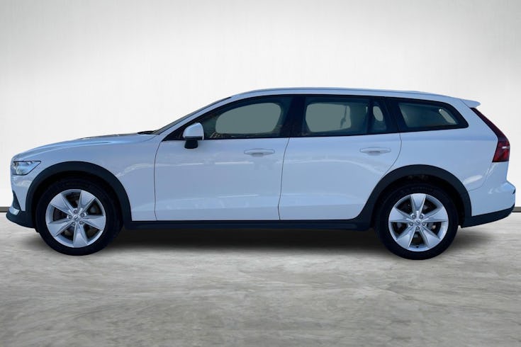 V60 Cross Country D4 AWD Edition image 2