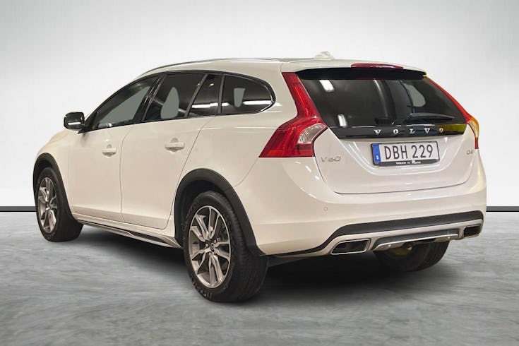 V60 Cross Country D4 Summum BE PRO image 2