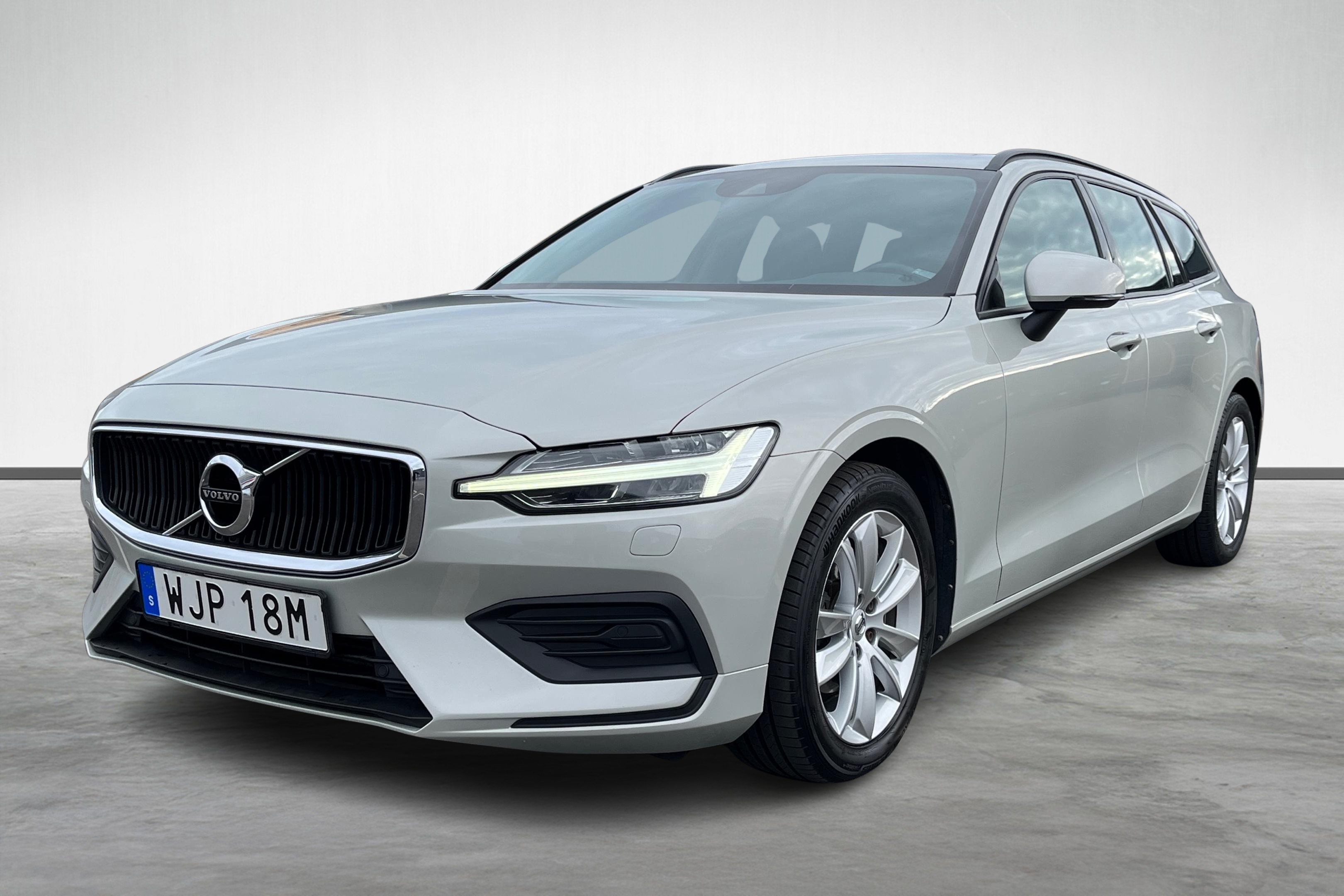 V60 D4 Momentum Edition image