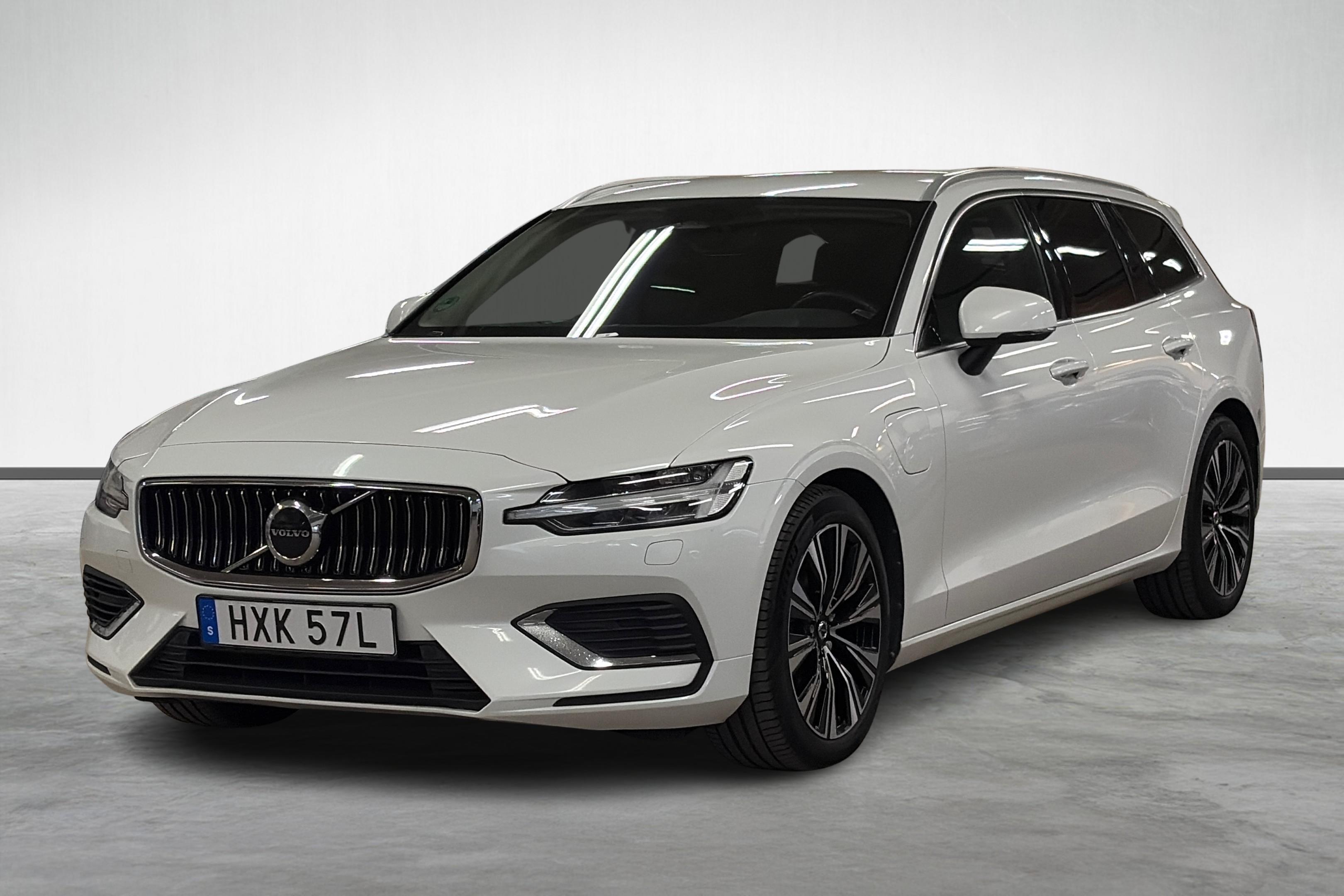 Volvo V60 Recharge T6 II Core Edition HXK57L | Rejmes