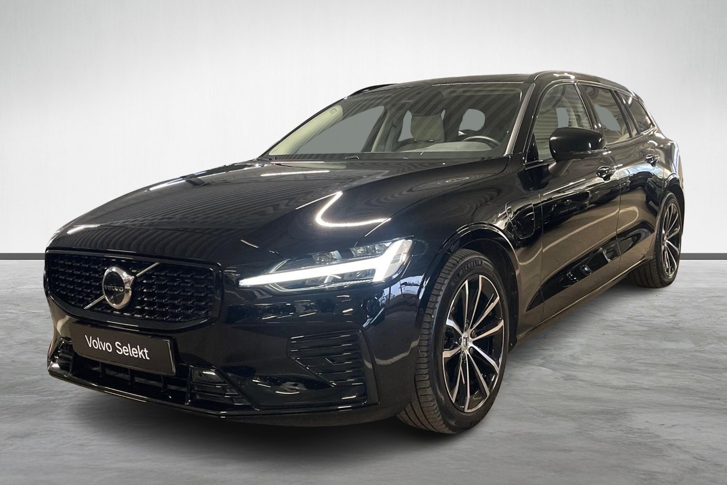 V60 Recharge T6 Plus Dark image