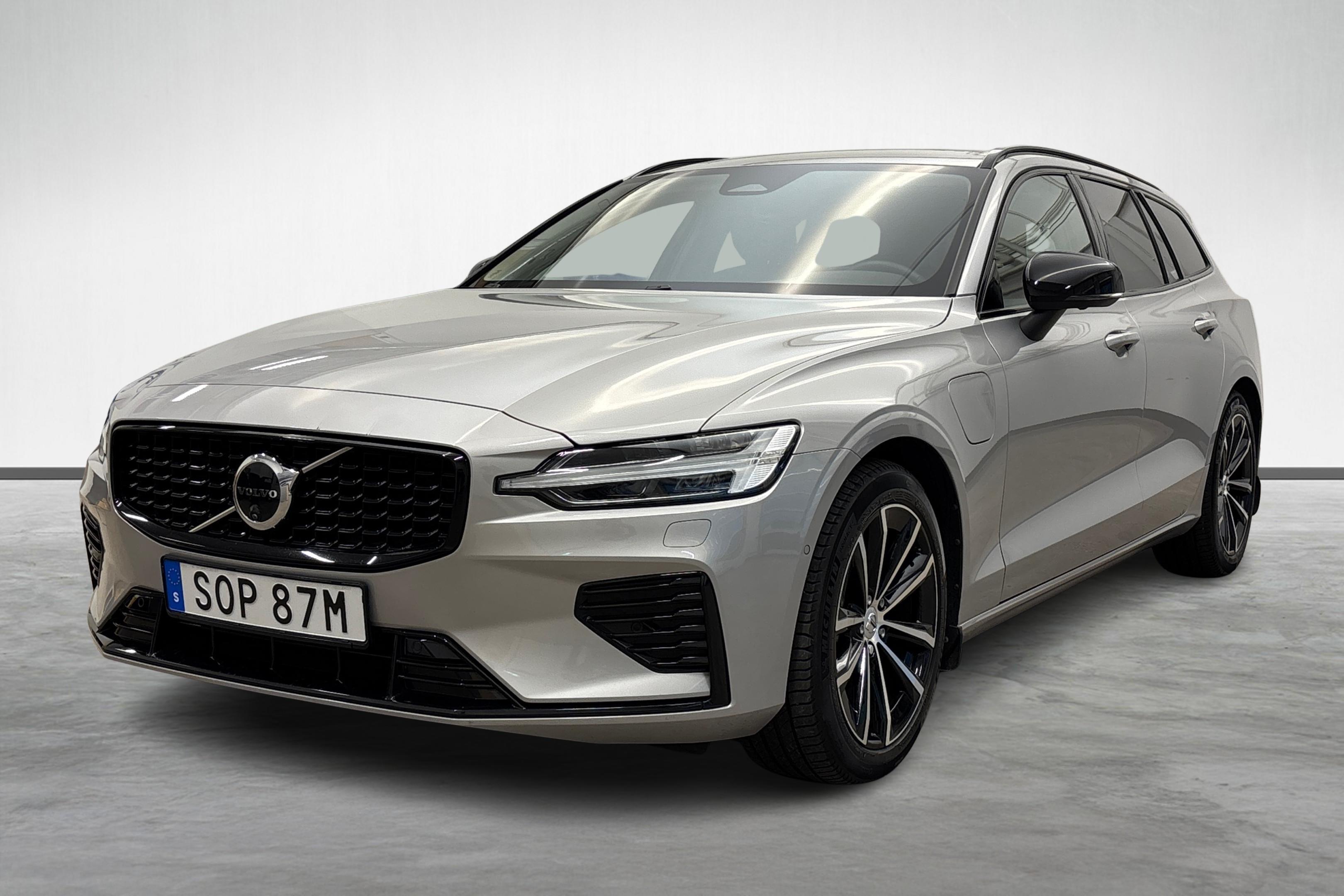 V60 T6 Plus Dark Nordic Edition image